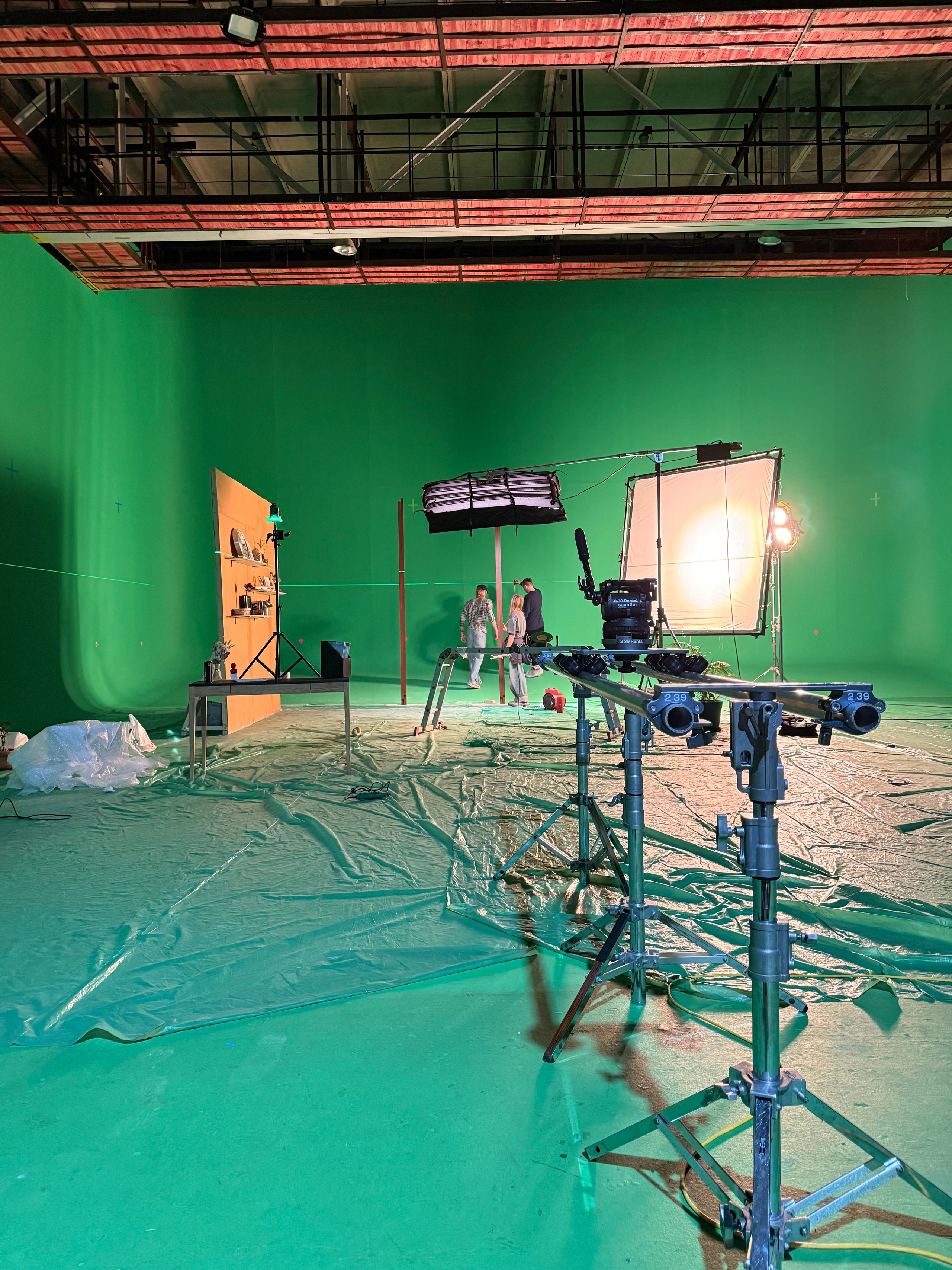 BACKSTAGE GALLERY. «MAK FLAME»