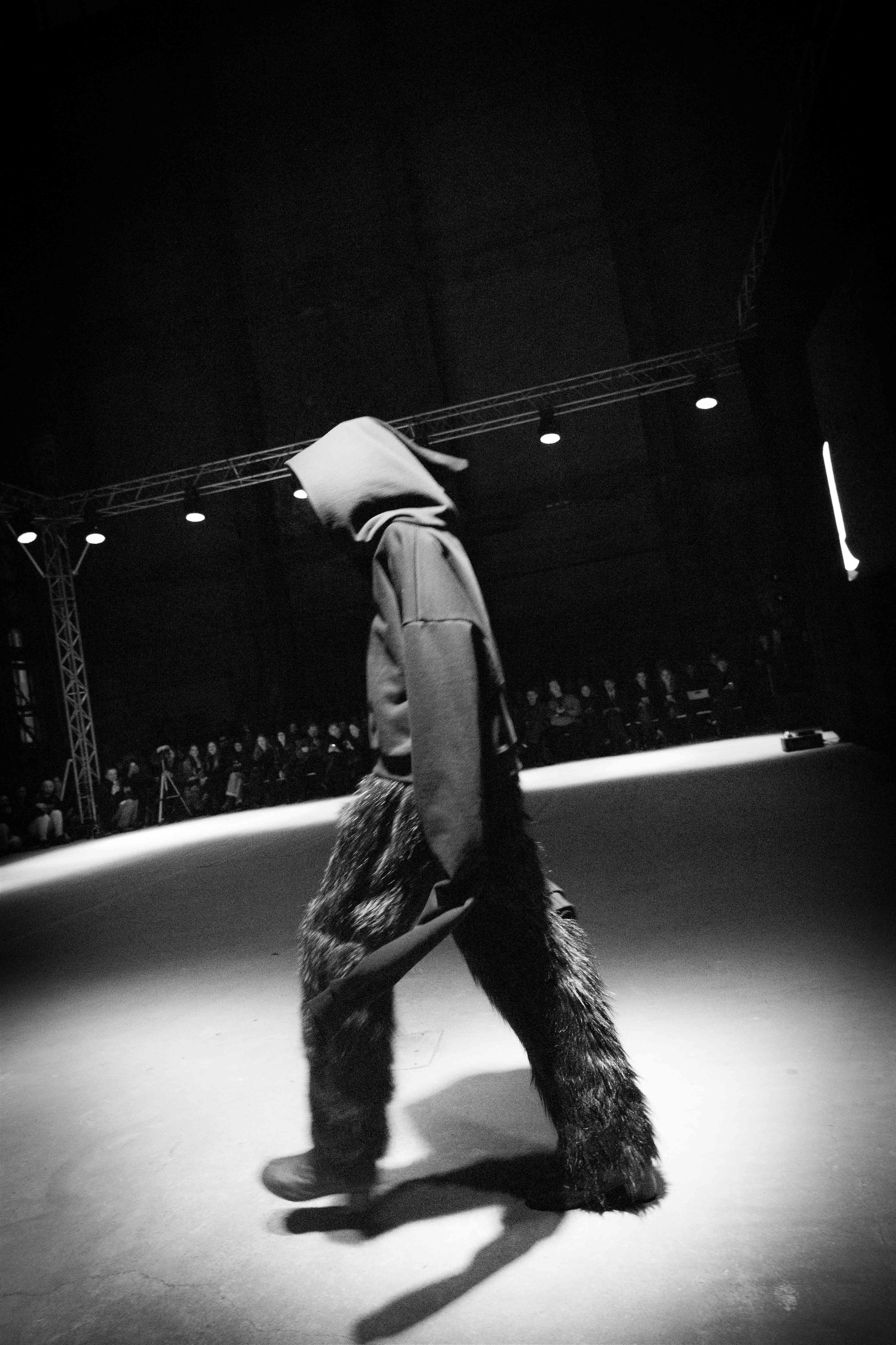 Auxi Podium. VICTORIA SHU