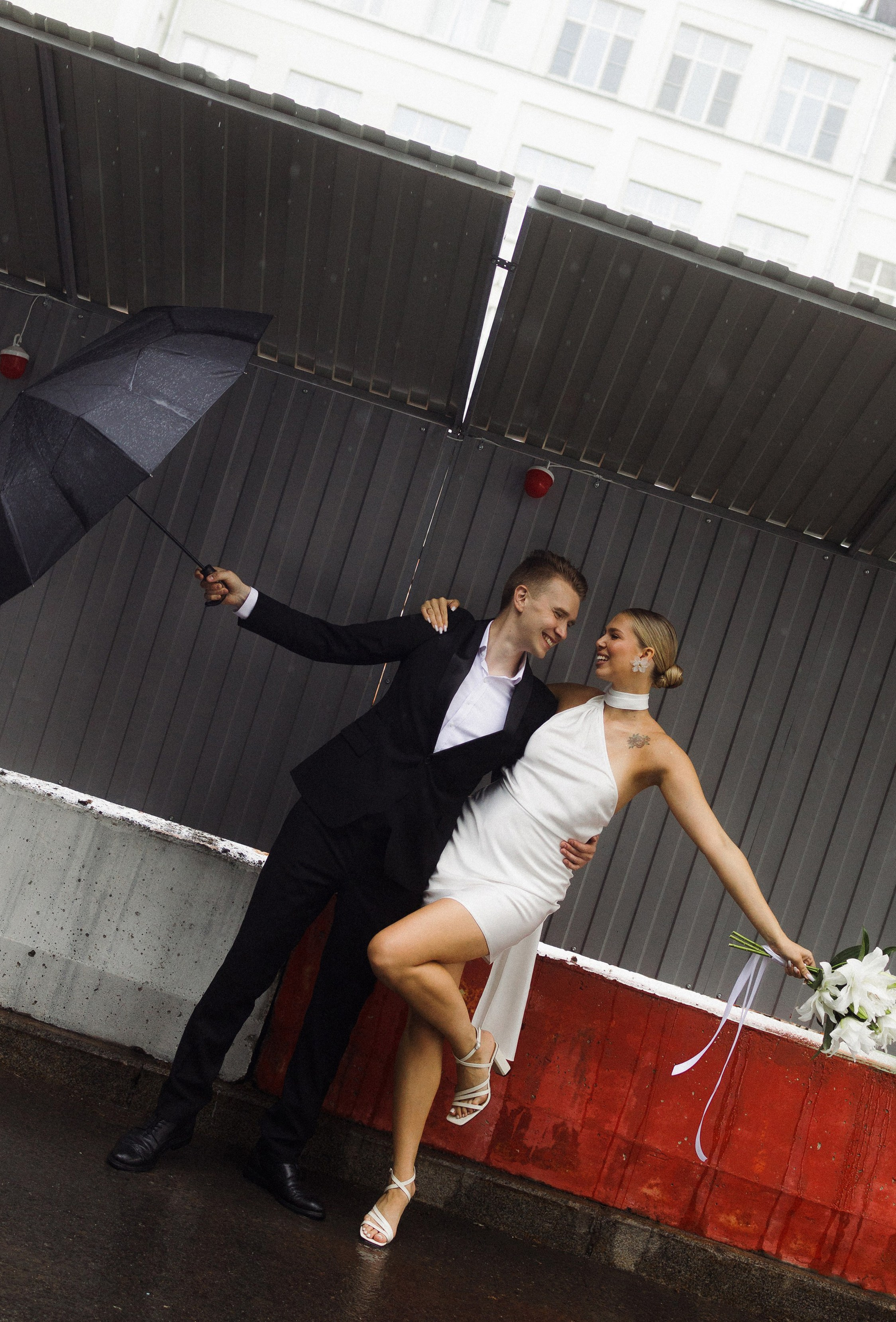 Никита и Арина, роспись в Грибоедовском загсе и ливень после. Свадебный и портретный фотограф в Москве Кристина Золотова