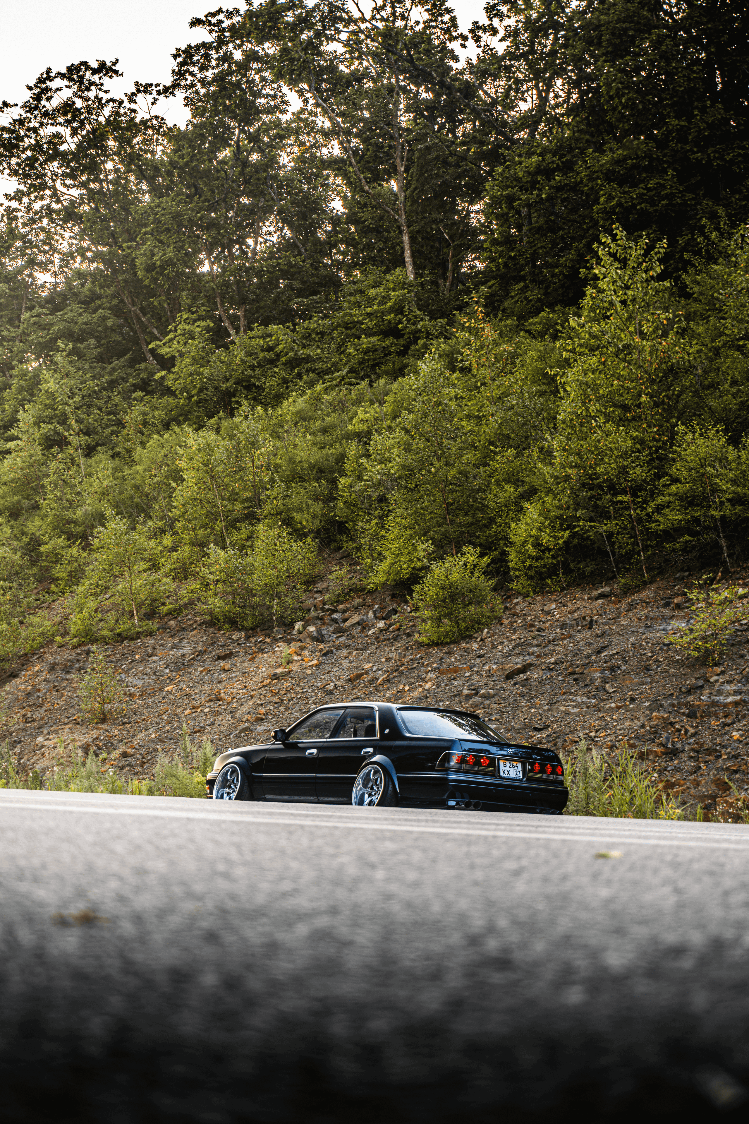 Toyota Crown S155: бриллиант в стенс-короне Владивостока