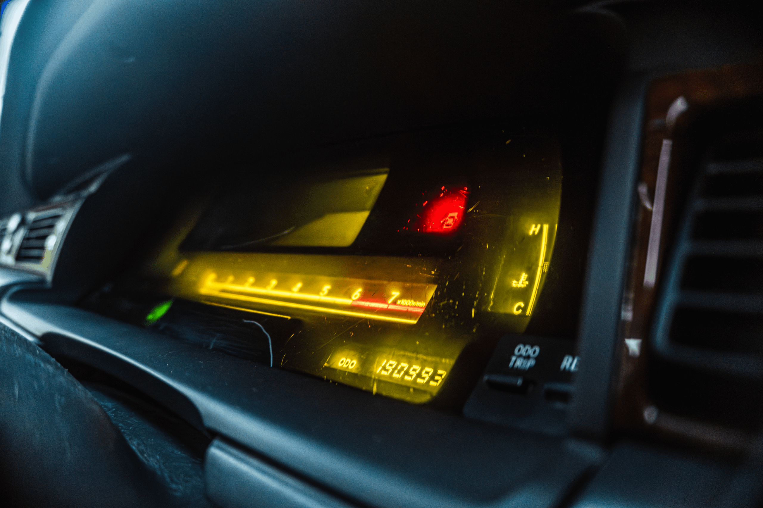 Toyota Crown S155: бриллиант в стенс-короне Владивостока