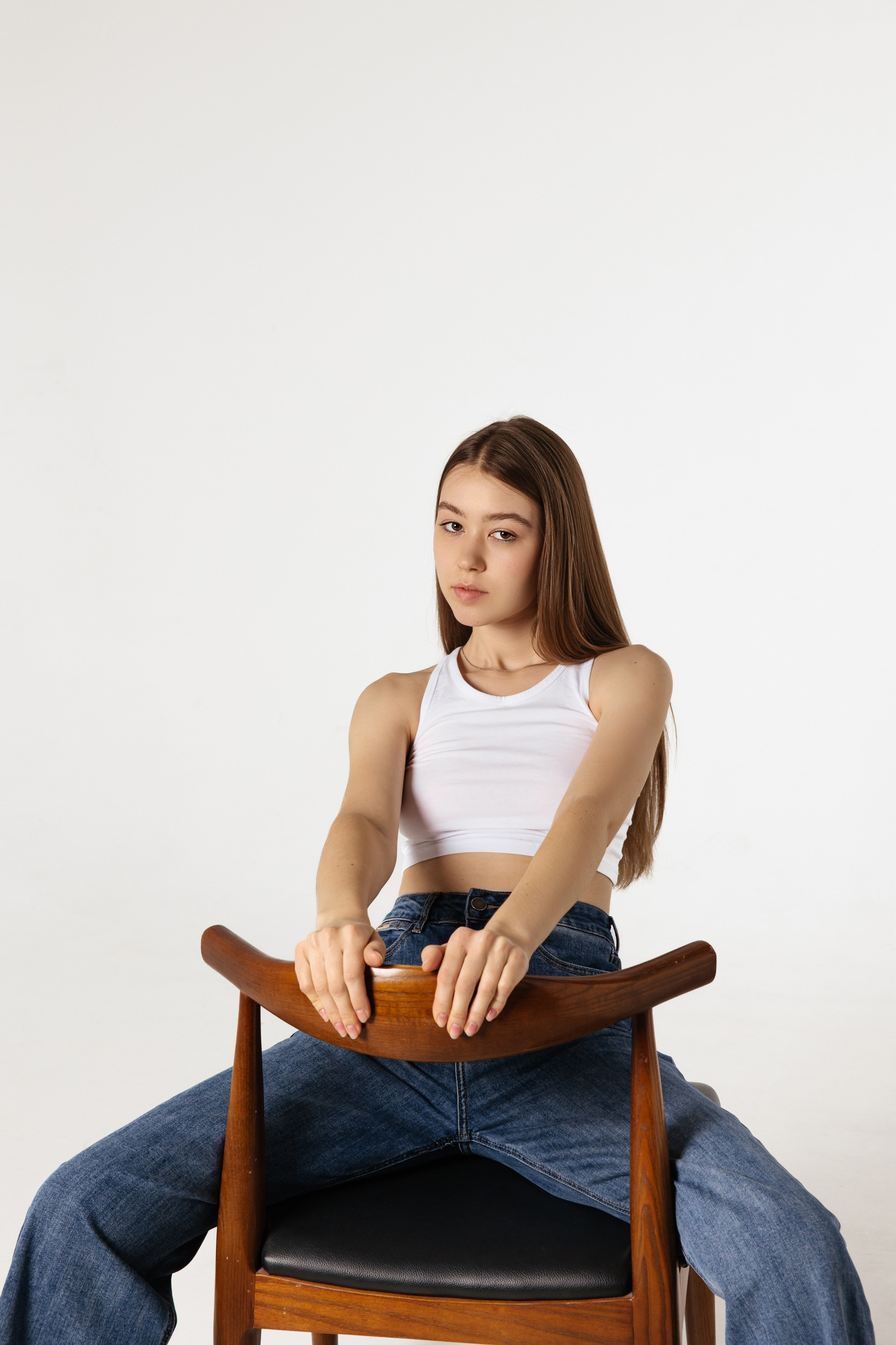 Женские студийные портреты для серт. Фотограф Анастасия Косюра