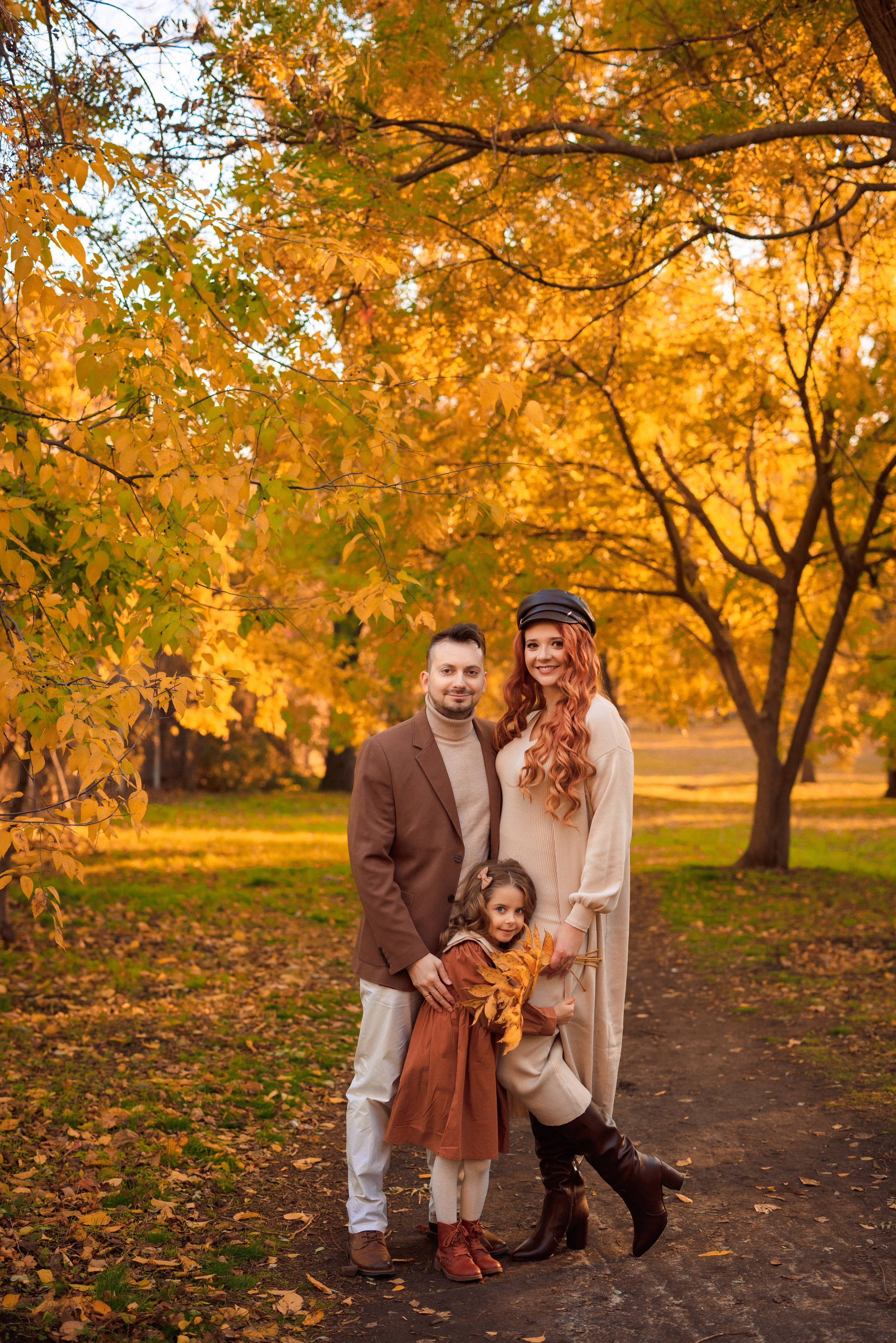 Осенняя семейная фотосессия в парке с Корги. Семейный и детский фотограф в Краснодаре Анна Трашкова