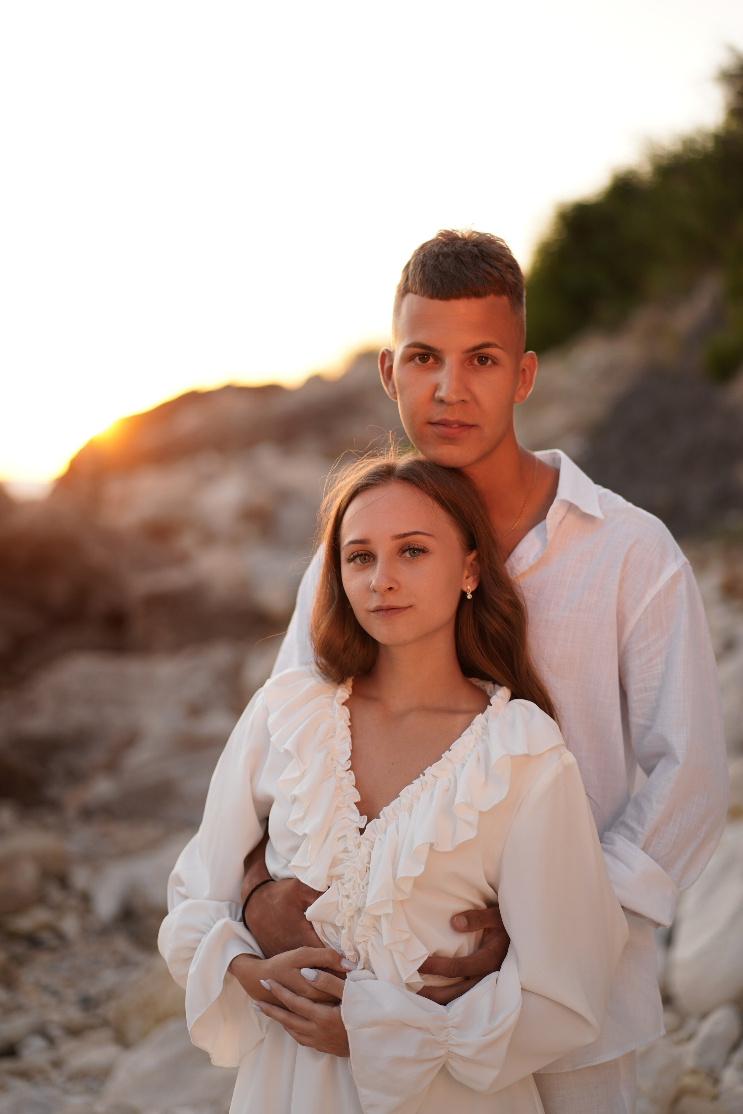 Матвей и Софья на фотосессии дикого пляжа Грот Дианы в Крыму. Свадебный фотограф в Ростове-на-Дону. Таинство Крещения и Венчания, семейные фотосессии. Алёна Чёботова