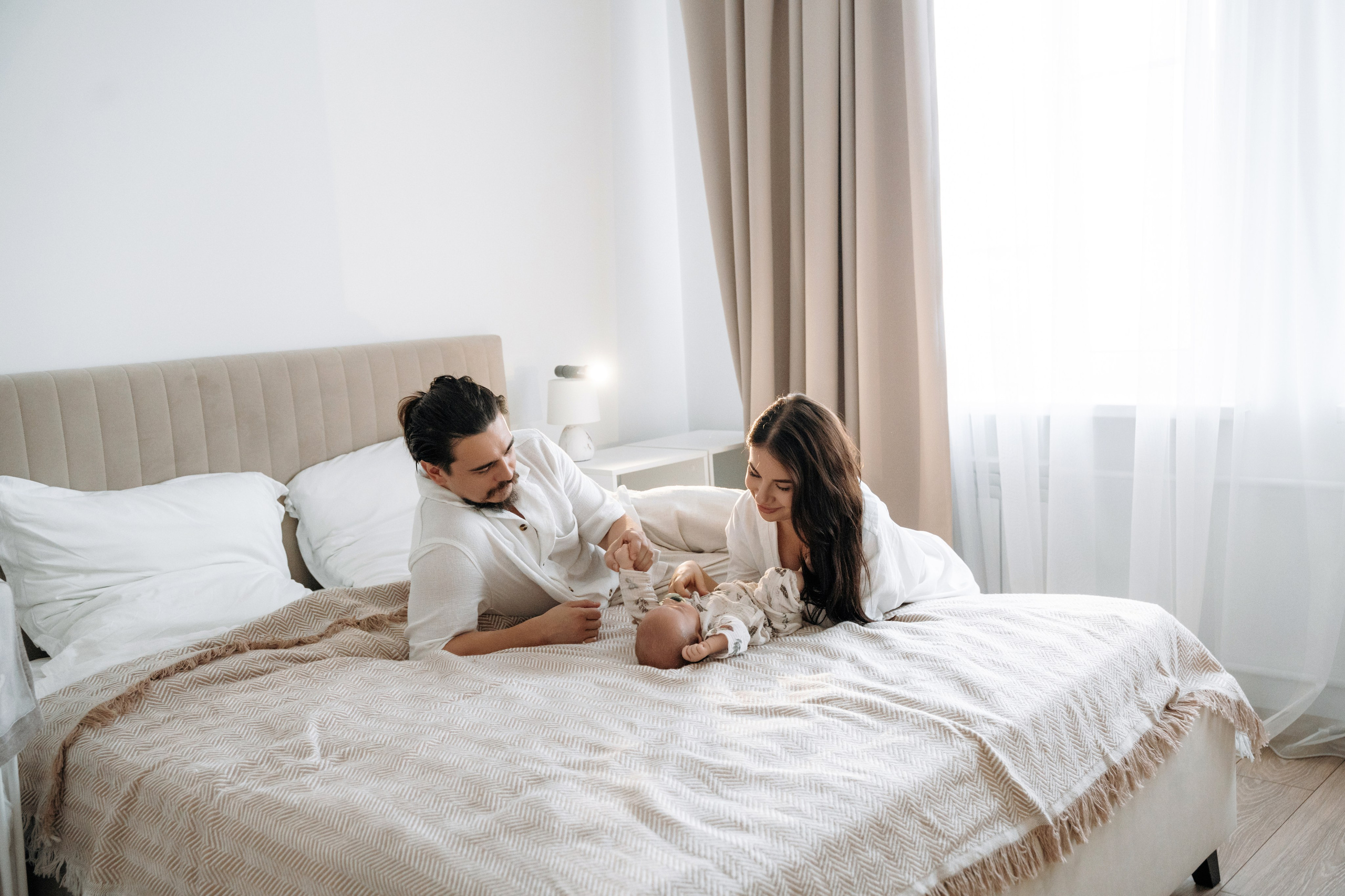 Малыш Марс дома с родителями. Семейный и свадебный фотограф в Ульяновске Арина Авдеева