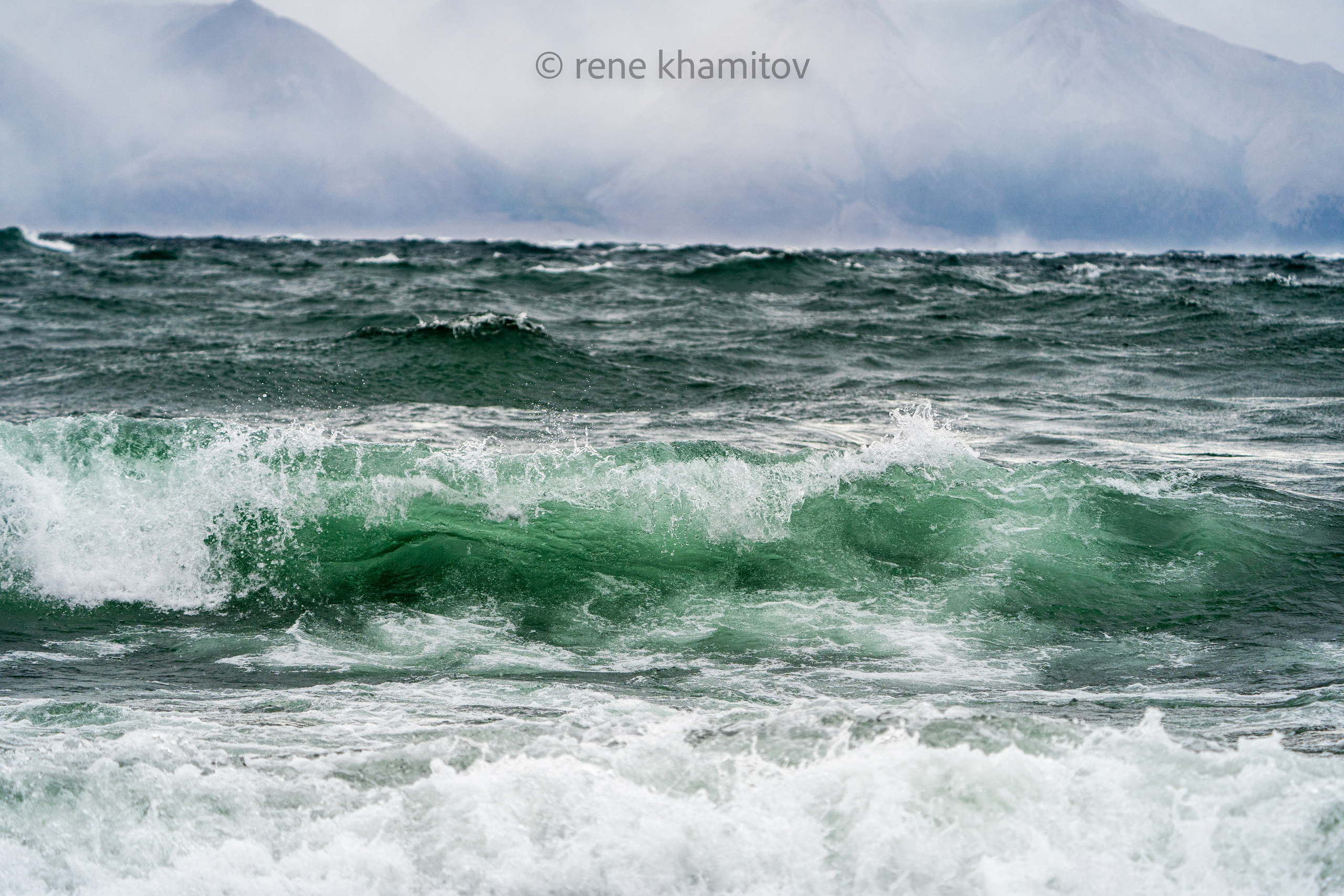 Байкальский шторм 29.09.2026. Pictures of Rene Khamitov