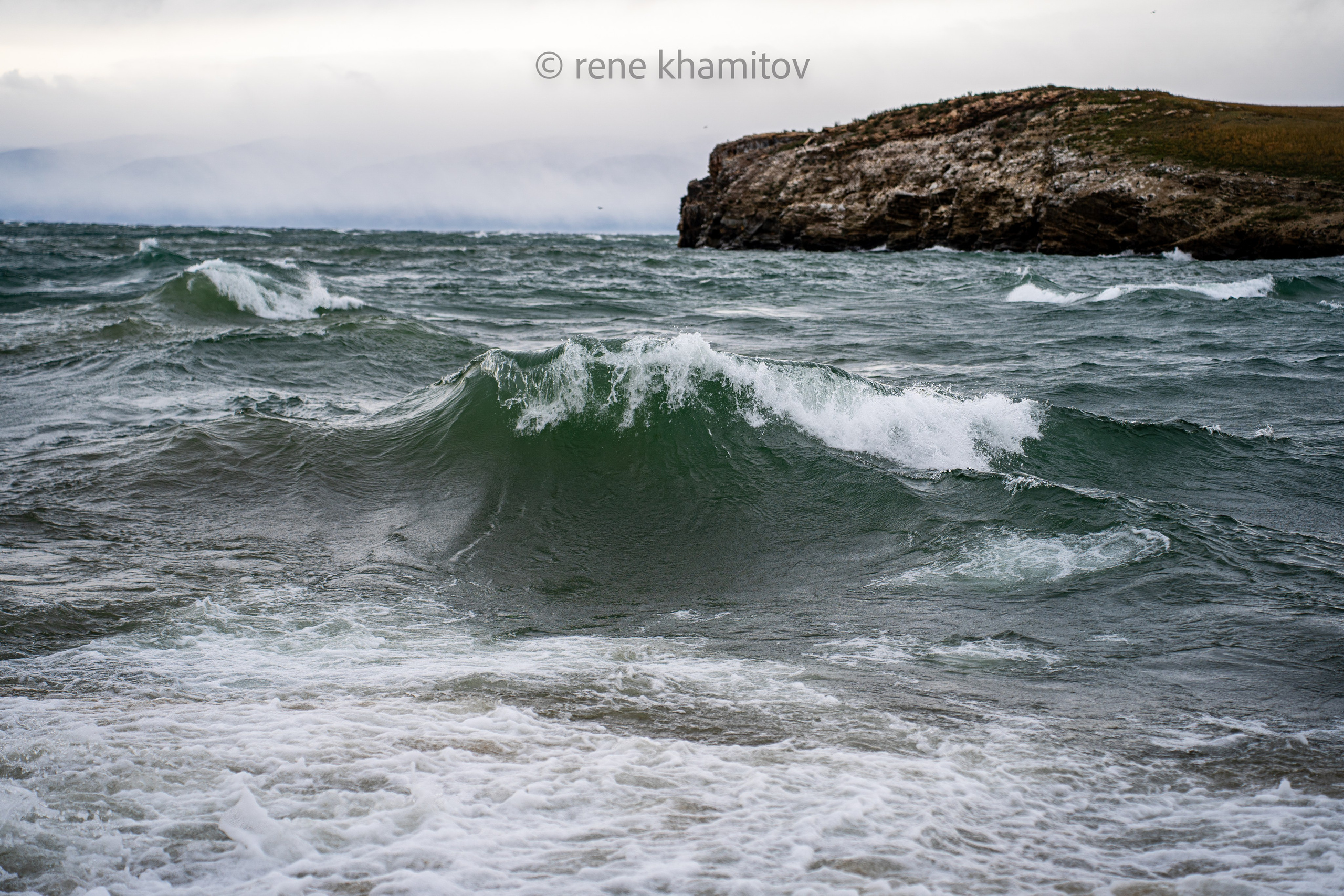 Байкальский шторм 29.09.2026. Pictures of Rene Khamitov