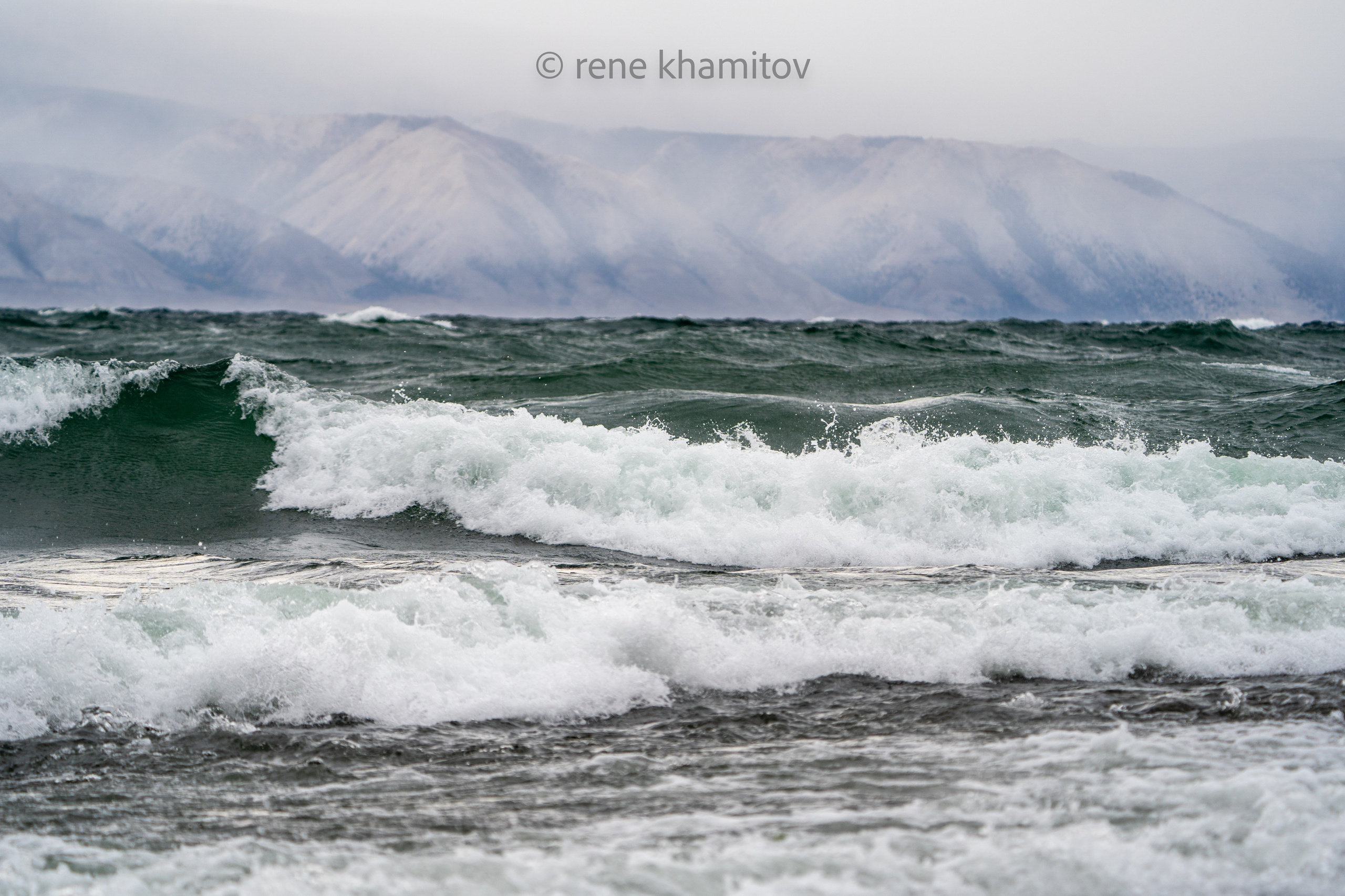 Байкальский шторм 29.09.2026. Pictures of Rene Khamitov