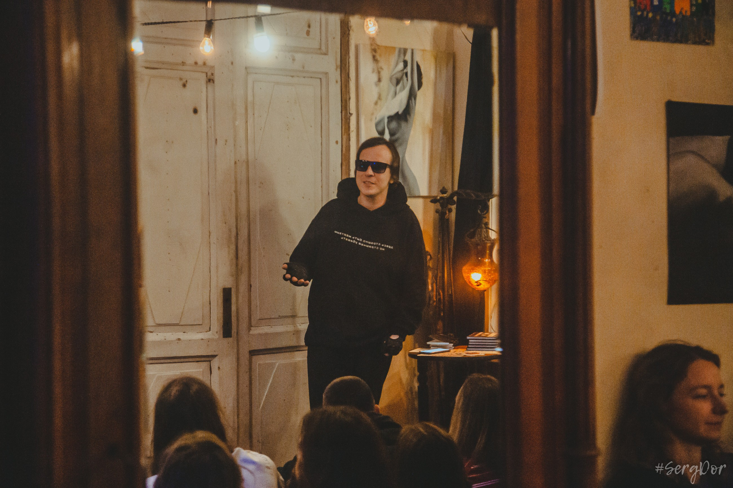 Рома Гонза, Ваня Пинженин, Квартирник у Мищенко, поэты, стихи, совершеннолетие, Санкт-Петербург, Питер, 16.11.2024, SergDor, 16 ноября 2024 года, #SergDor