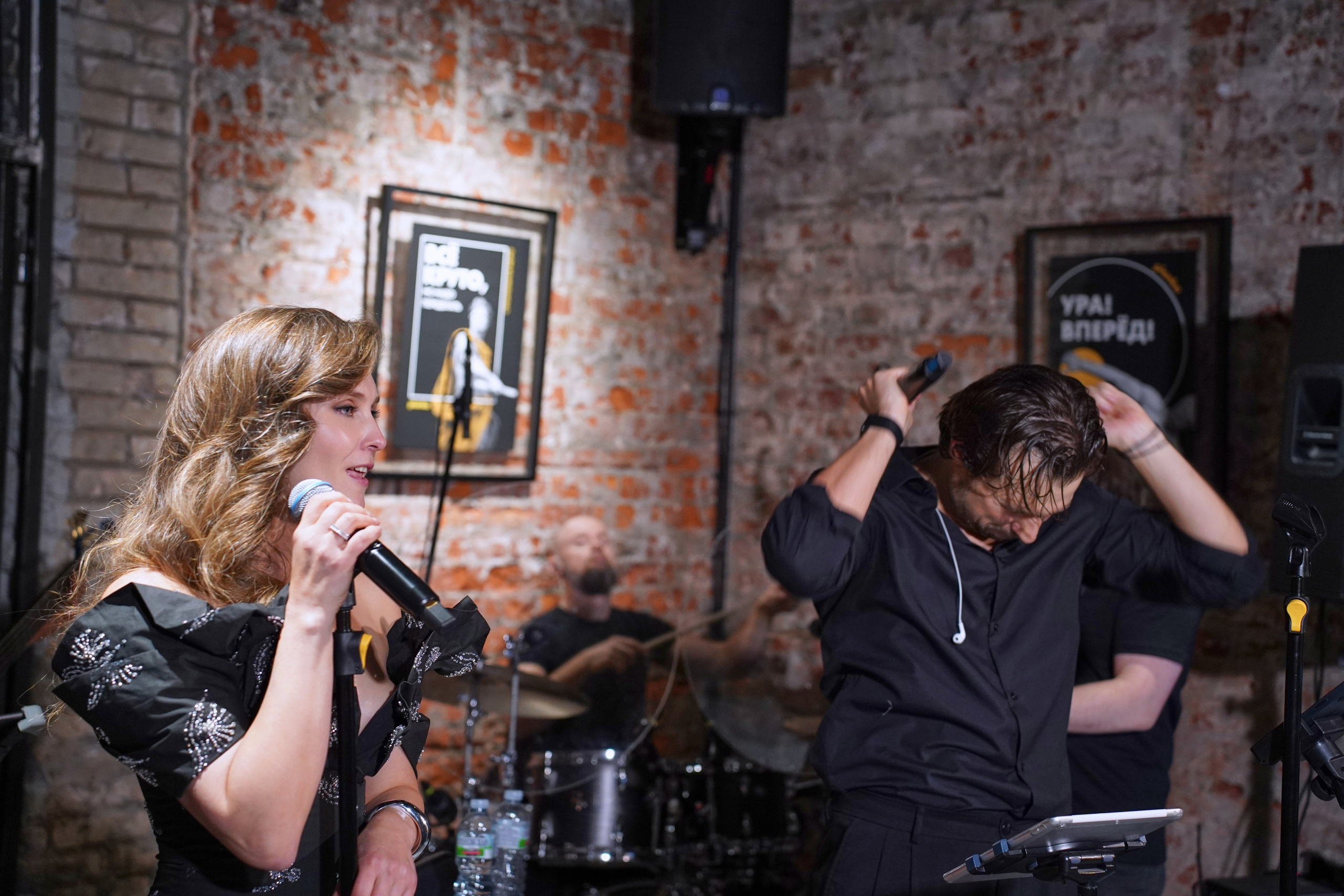 Концерт кавер группы. Фотограф