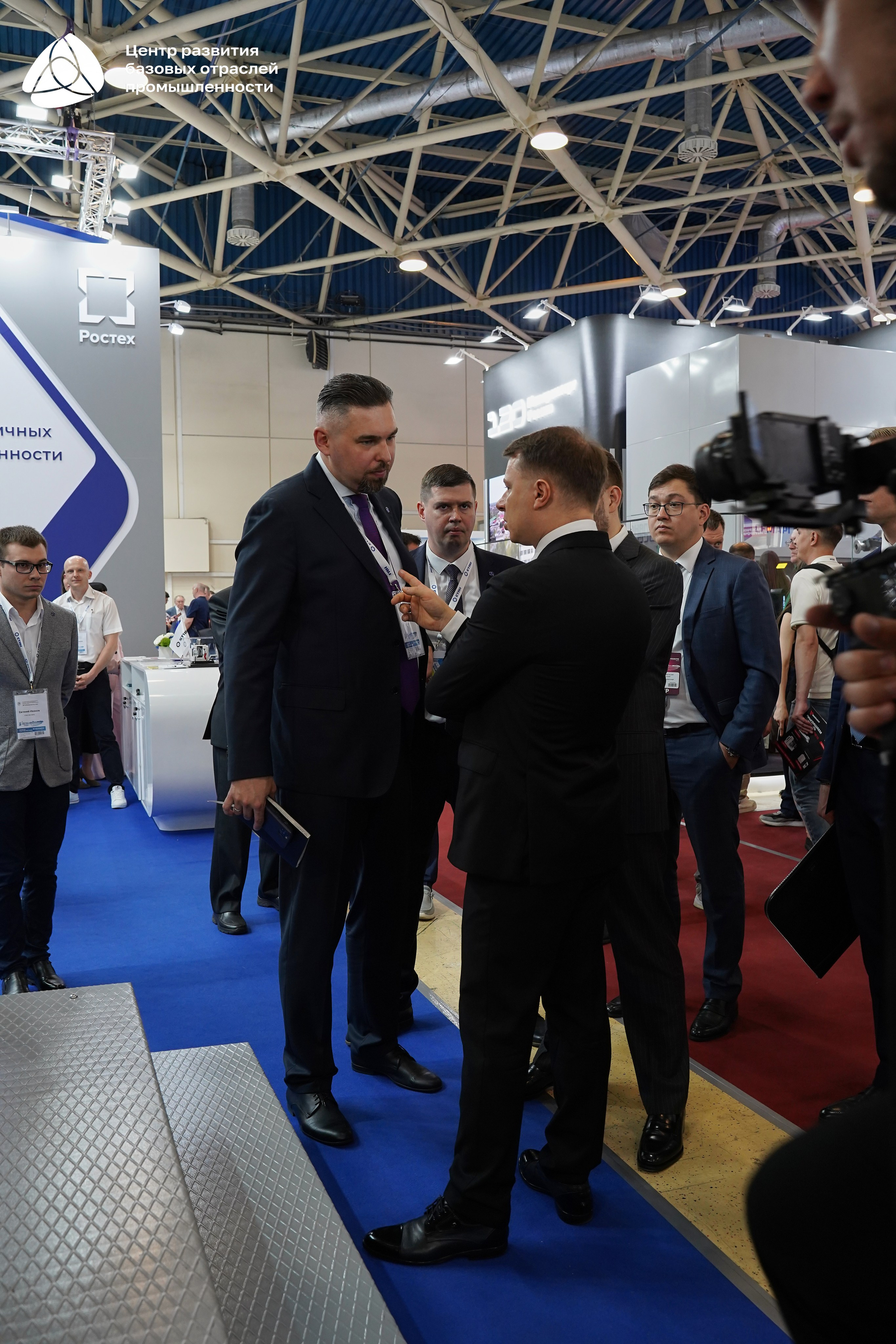 ЭКСПОЦЕНТР Алиханов. Фотограф