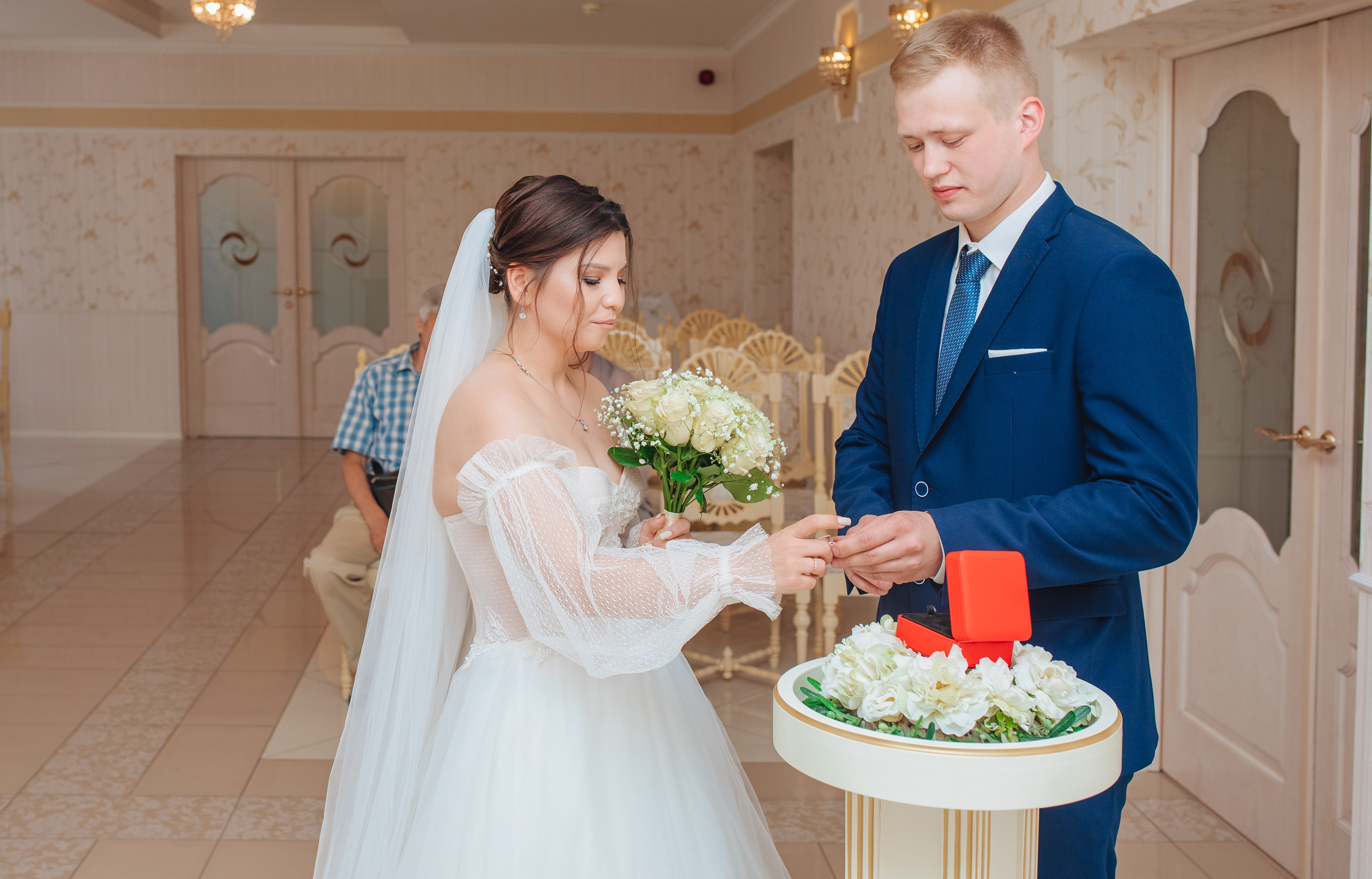 Василиса и Дмитрий. Прогулка в Пенатах. Свадебный и семейный фотограф в Санкт-Петербурге и Сестрорецке