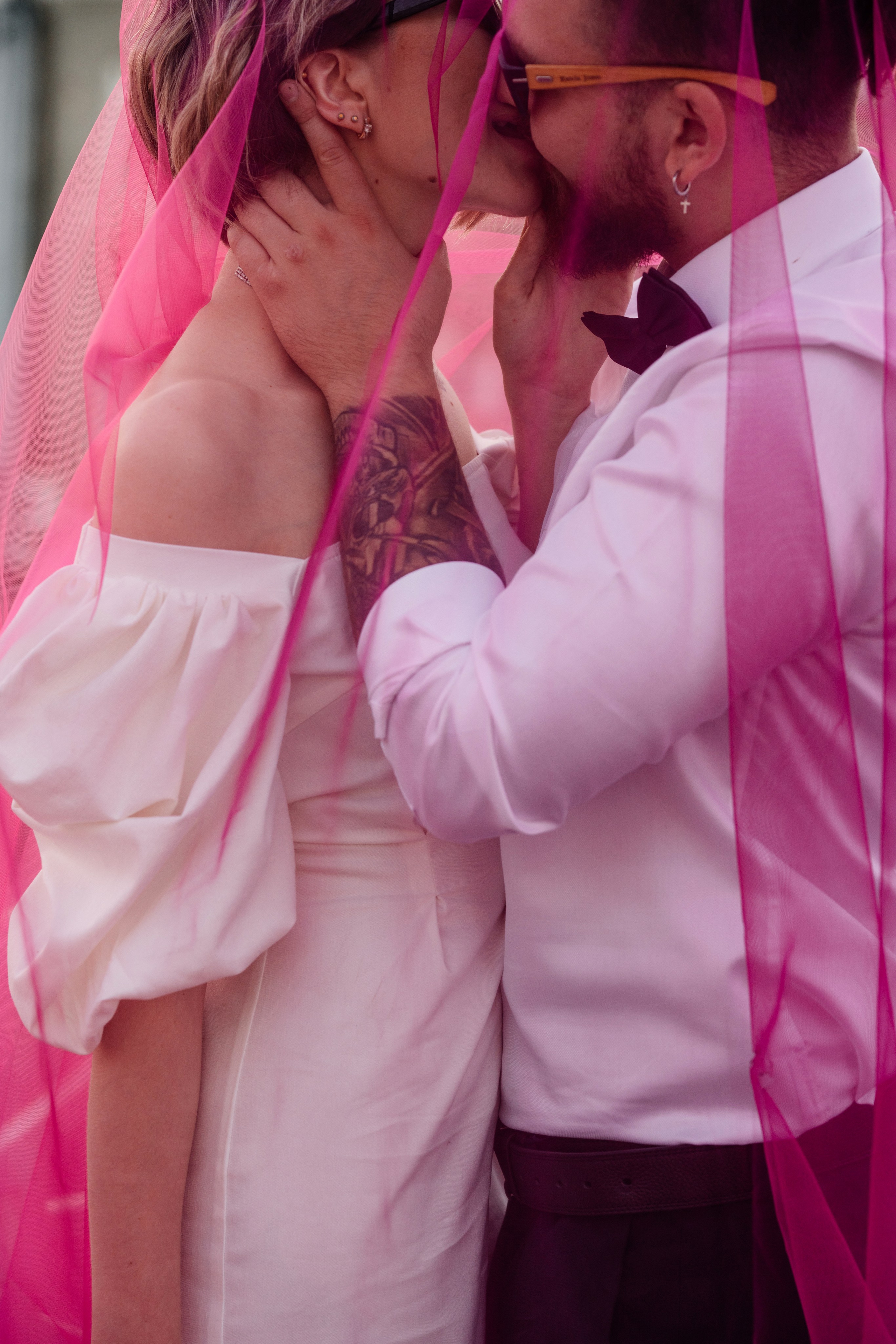 Свадебная прогулка по городу. Денис и Кристина. Свадебный и семейный фотограф Надежда Соловьева