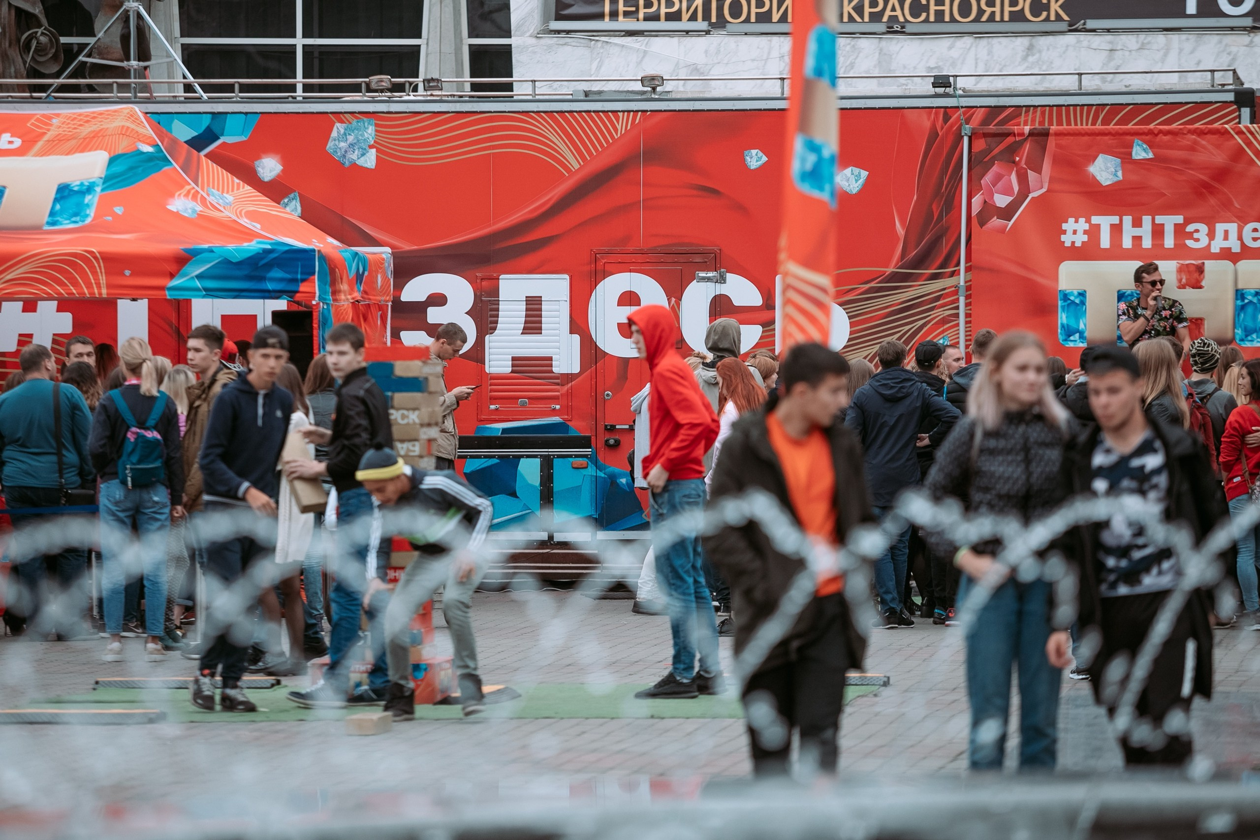Попади на ТНТ @ Театральная площадь. Репортажный фотограф Максим Полянский. Москва, Санкт-Петербург, Красноярск