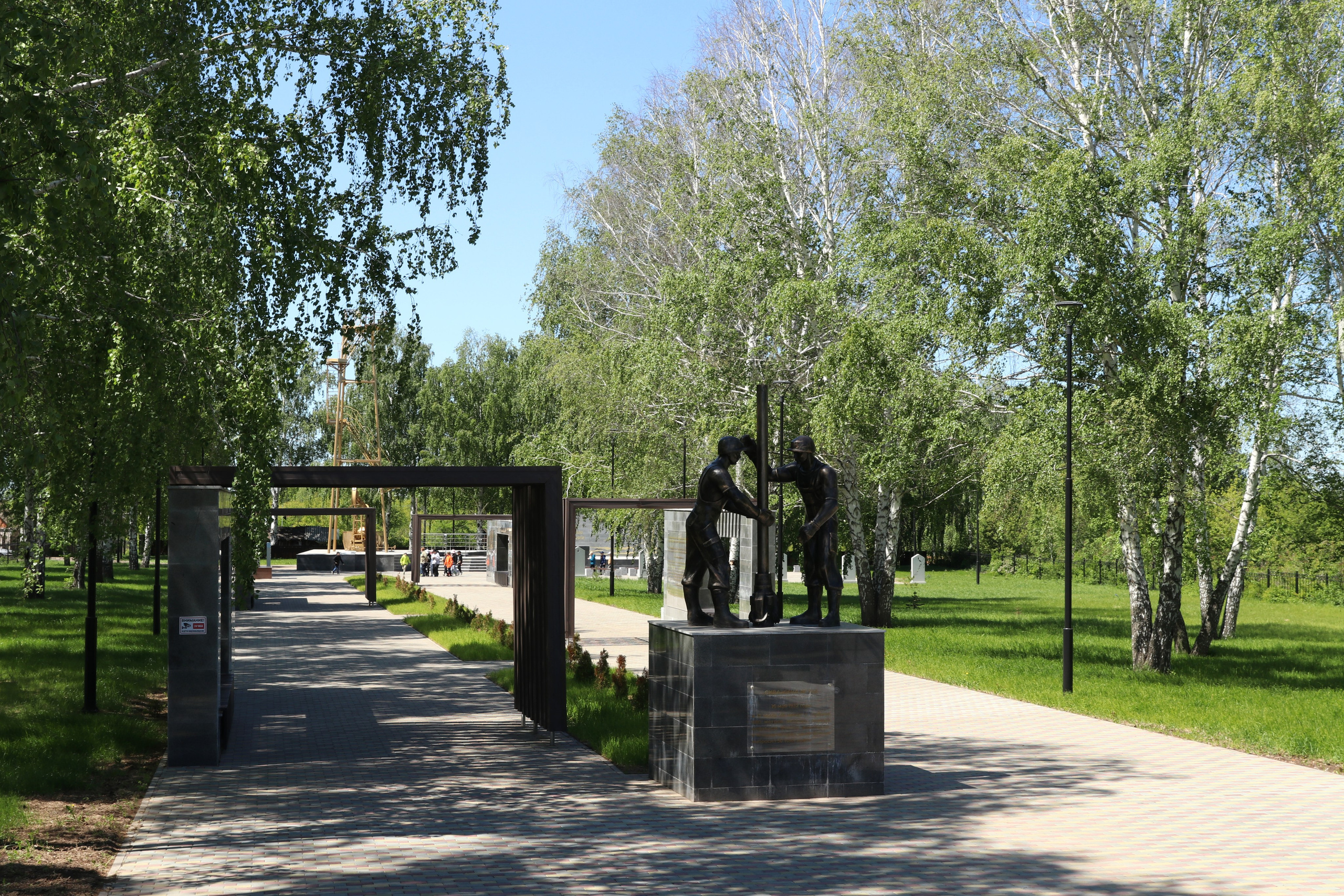 Мемориальный комплекс первооткрывателям Башкирской нефти, г. Ишимбай