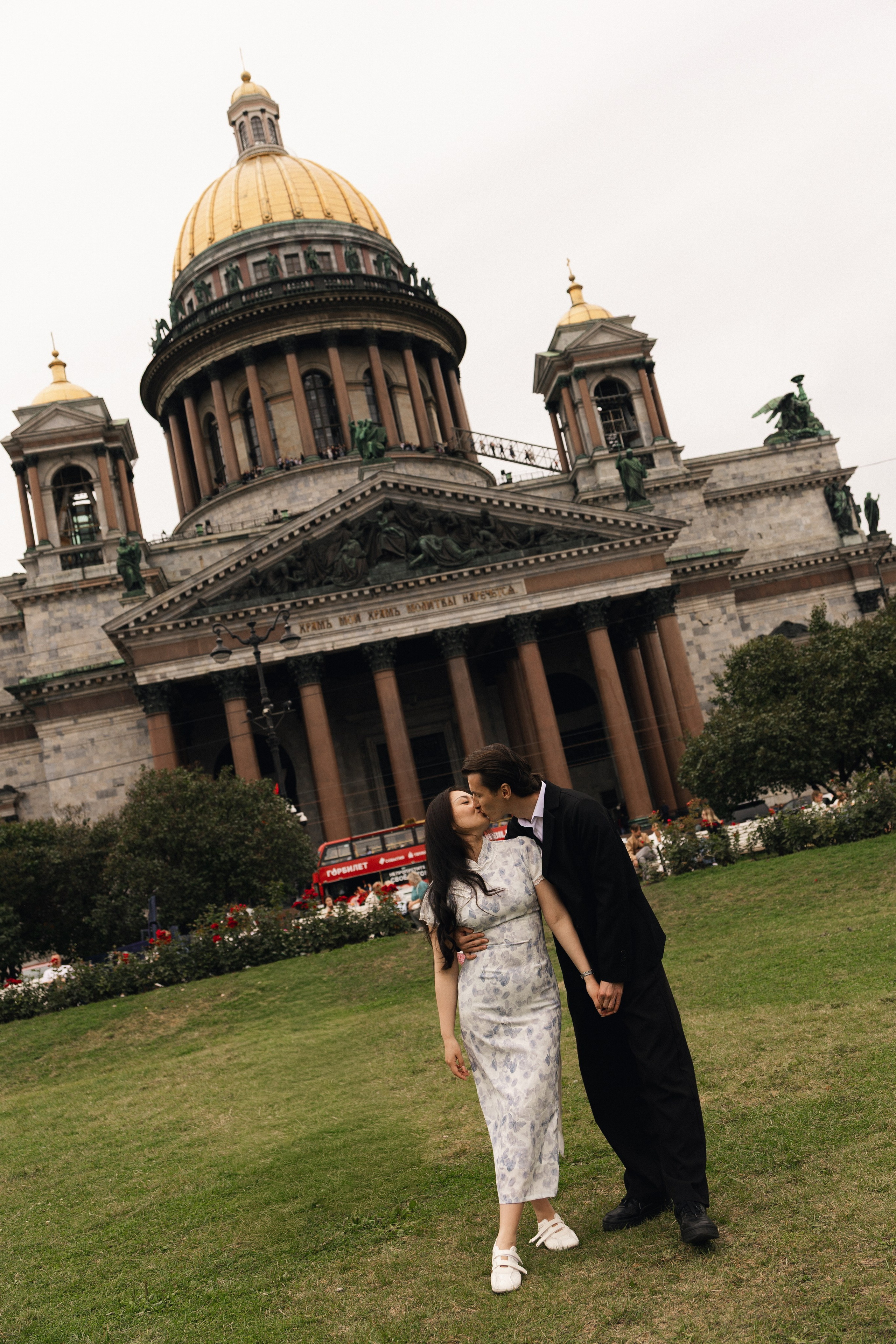 Любовь Анастасии и Искандара. Фотограф Ксения Невская