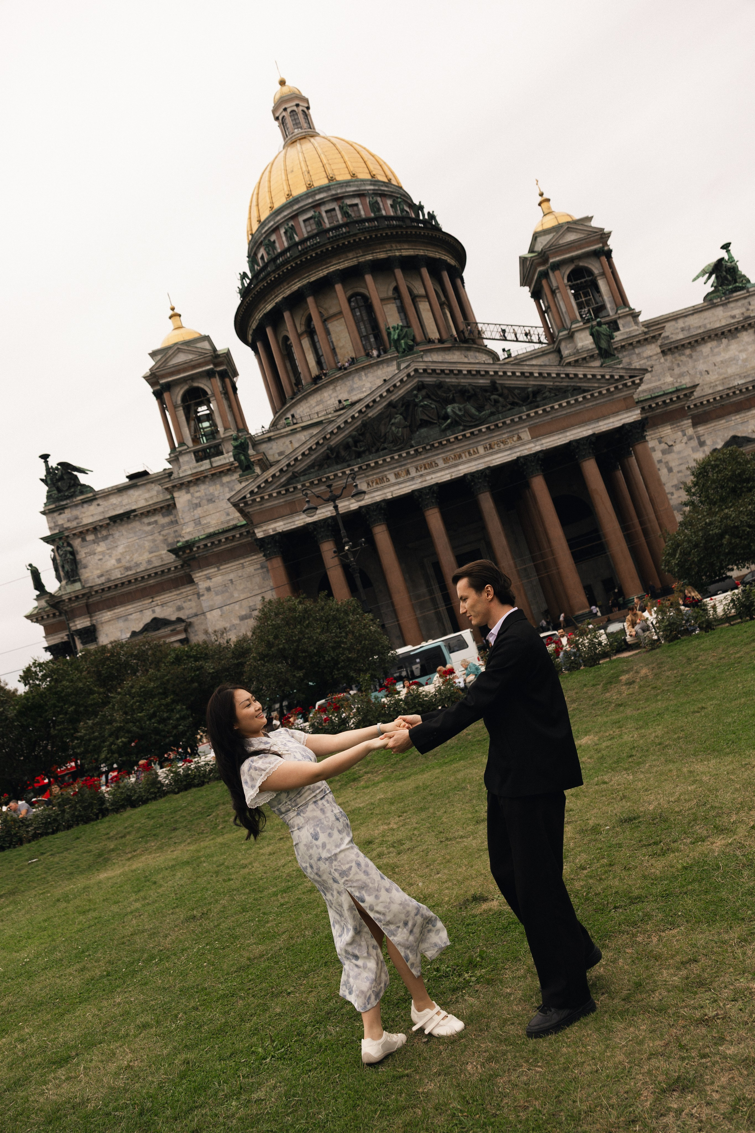 Любовь Анастасии и Искандара. Фотограф Ксения Невская
