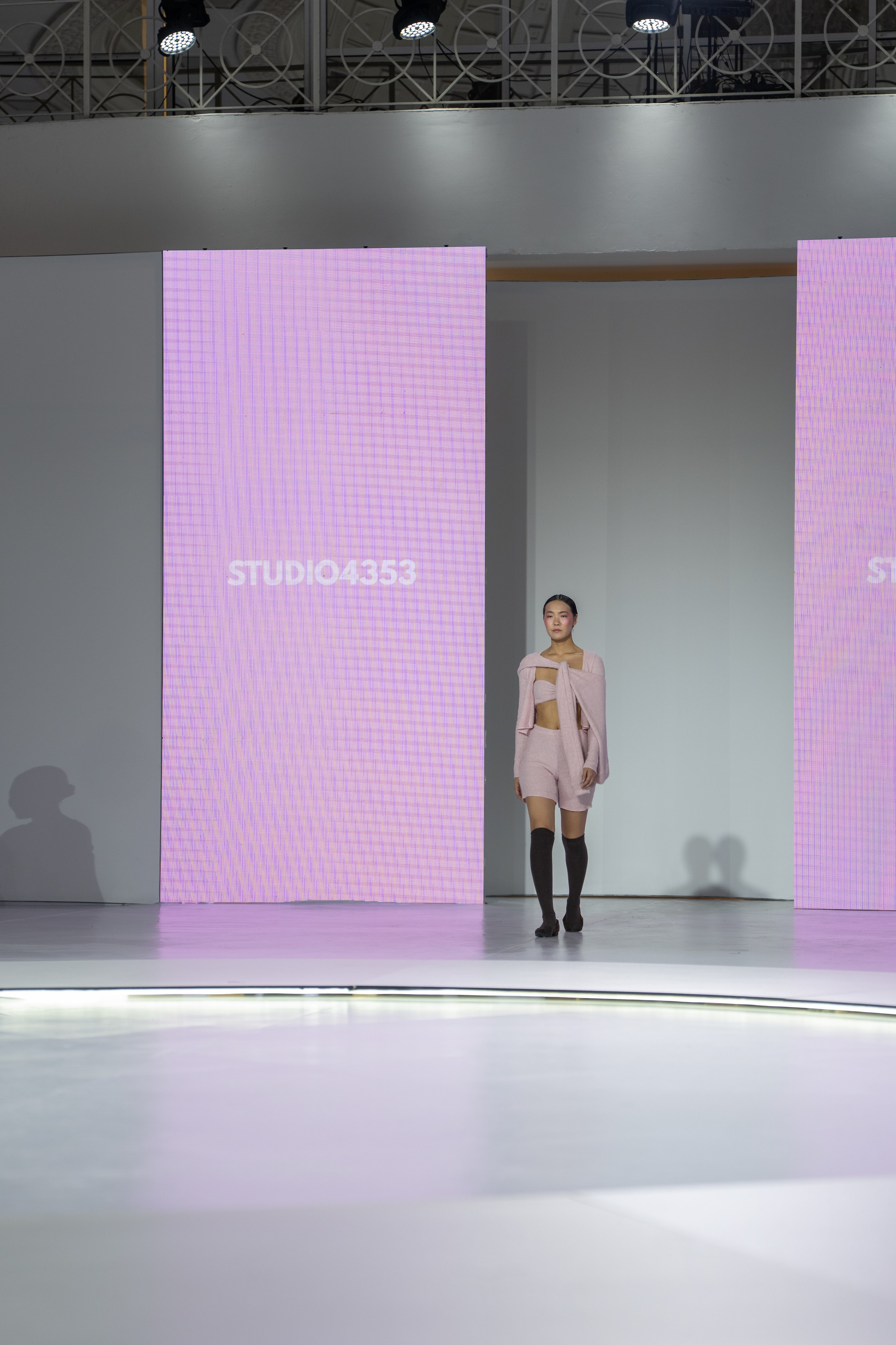 Brand Studio4353. Сайт Алматинского НЮ АРТ, будуар и фэшн фотографа Дениса Карпенко