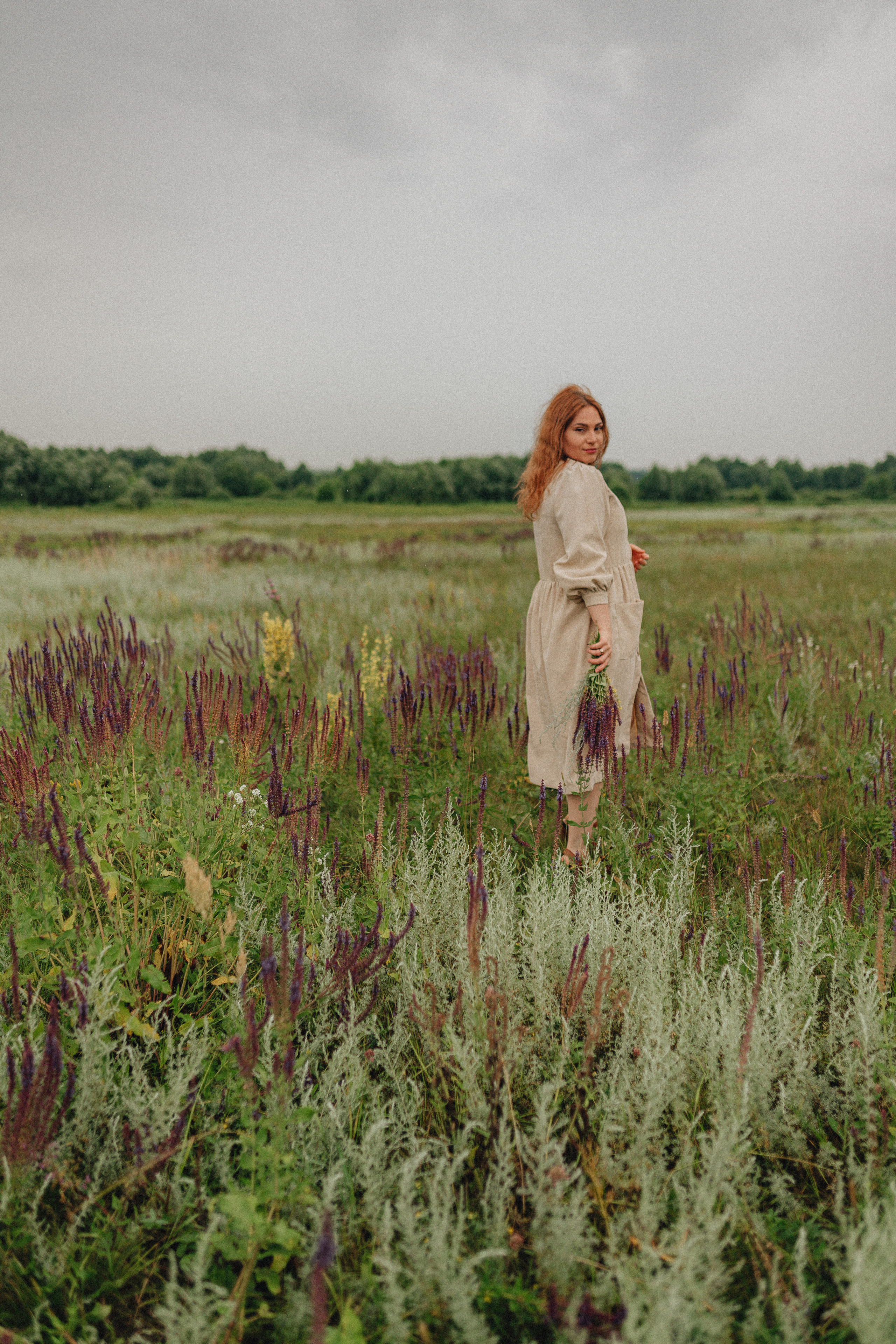 Надежда | Съемка в поле. Фотограф Карина Шмулёва. Воронеж и область
