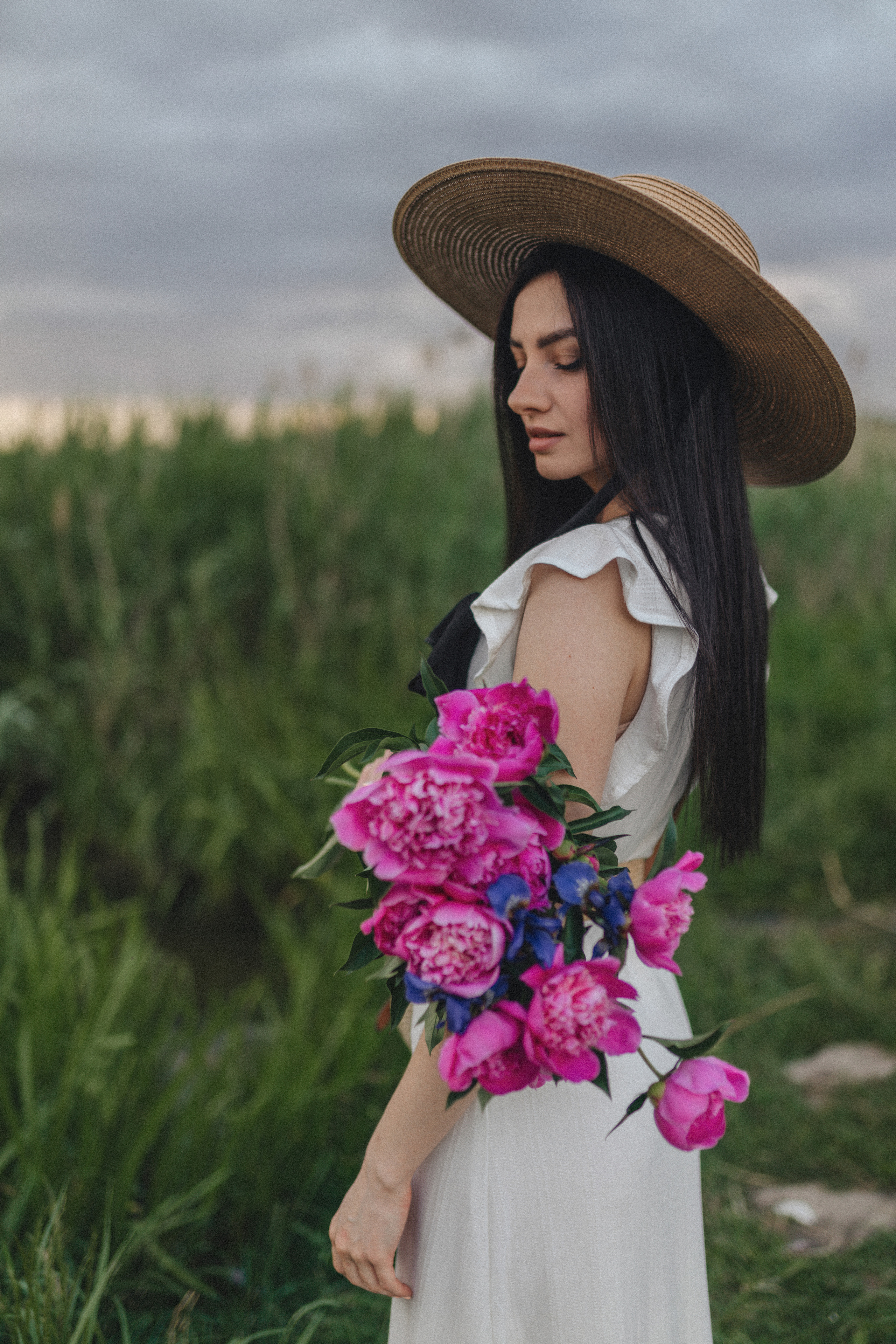 Татьяна | Съемка с пионами. Фотограф Карина Шмулёва. Воронеж и область