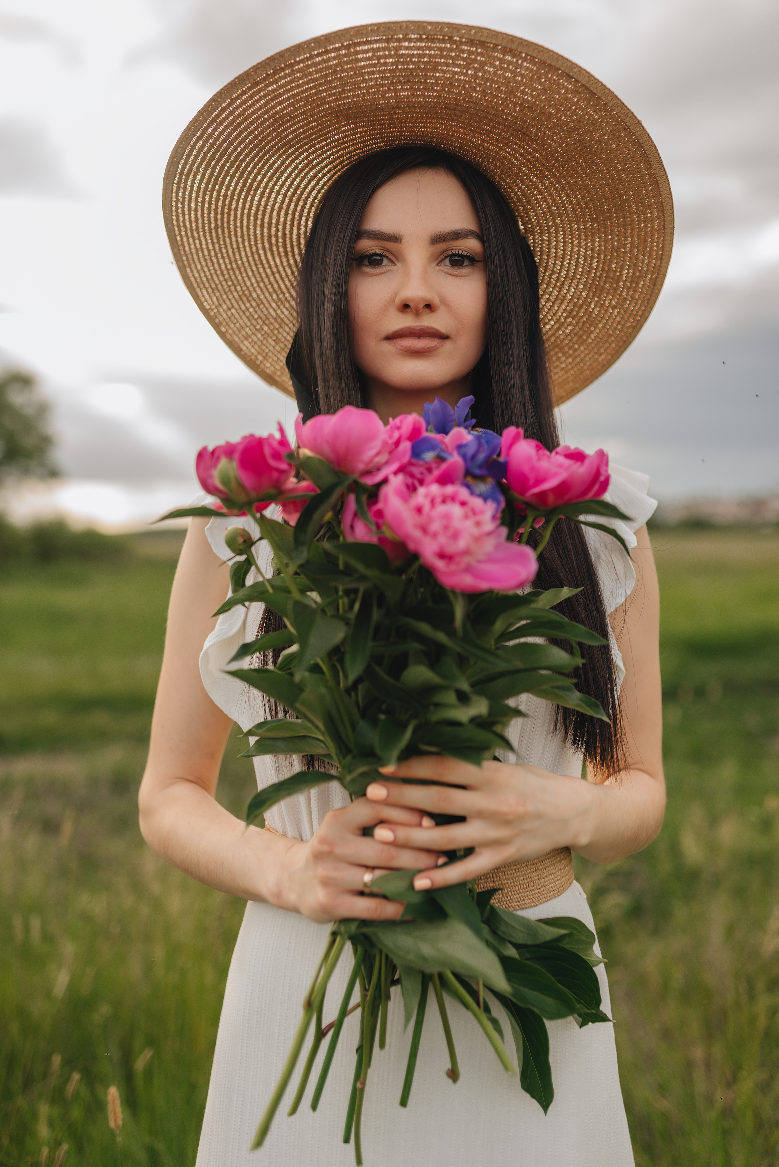 Татьяна | Съемка с пионами. Фотограф Карина Шмулёва. Воронеж и область