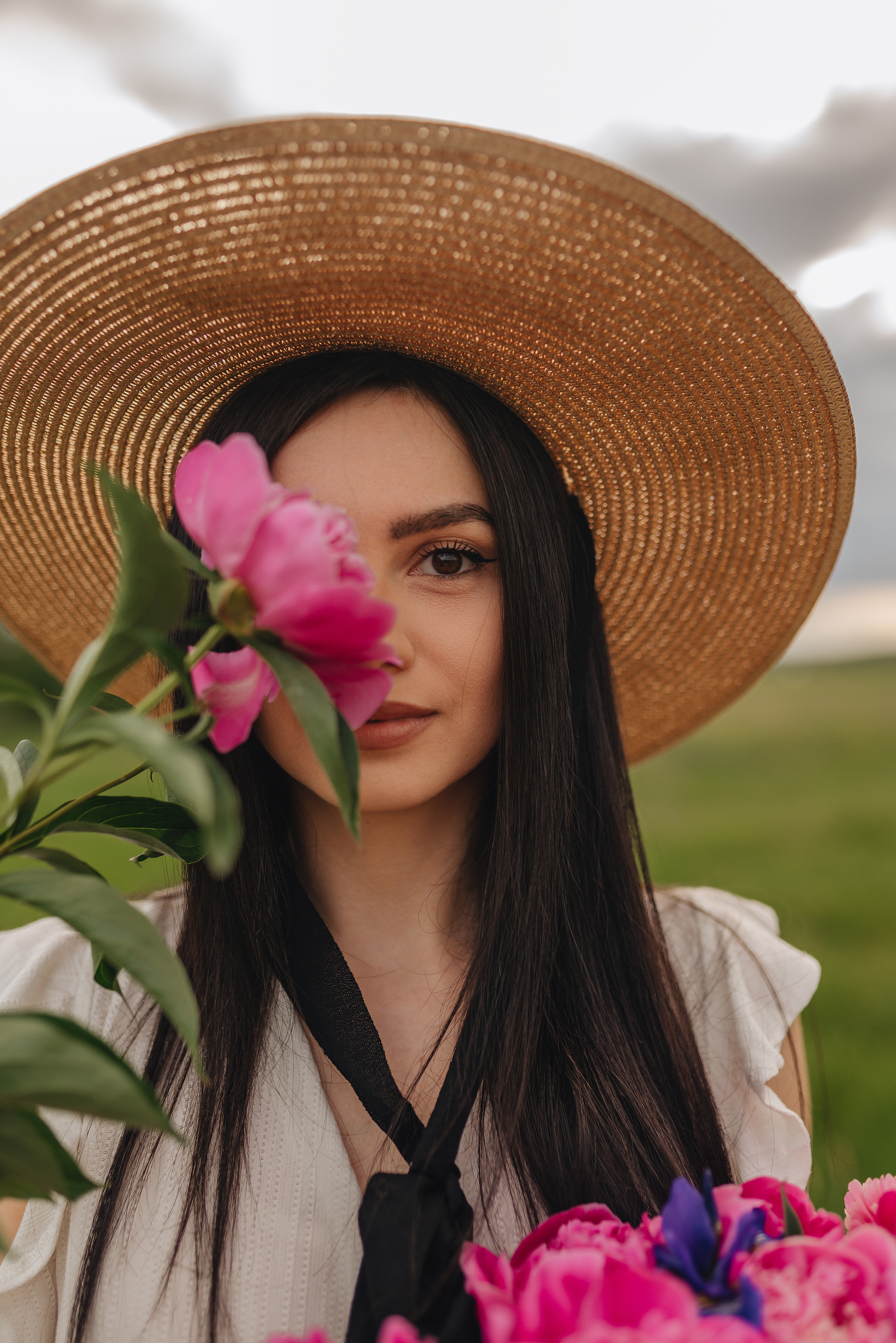 Татьяна | Съемка с пионами. Фотограф Карина Шмулёва. Воронеж и область