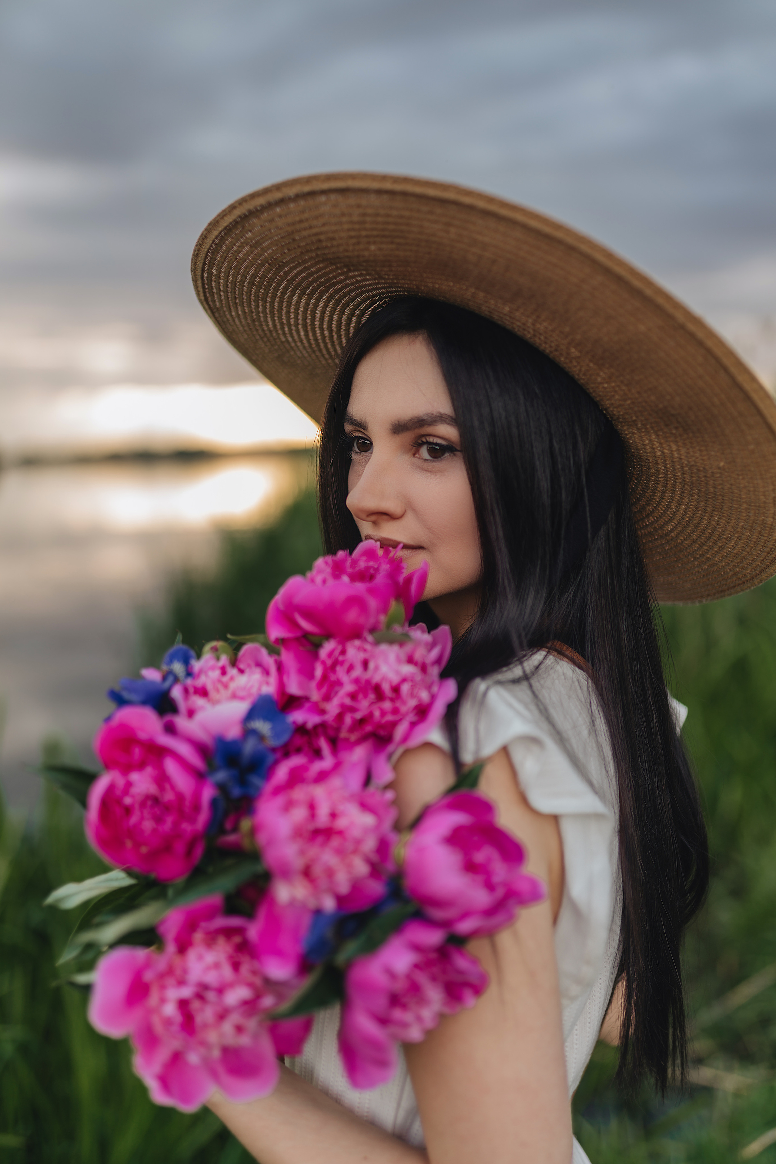 Татьяна | Съемка с пионами. Фотограф Карина Шмулёва. Воронеж и область