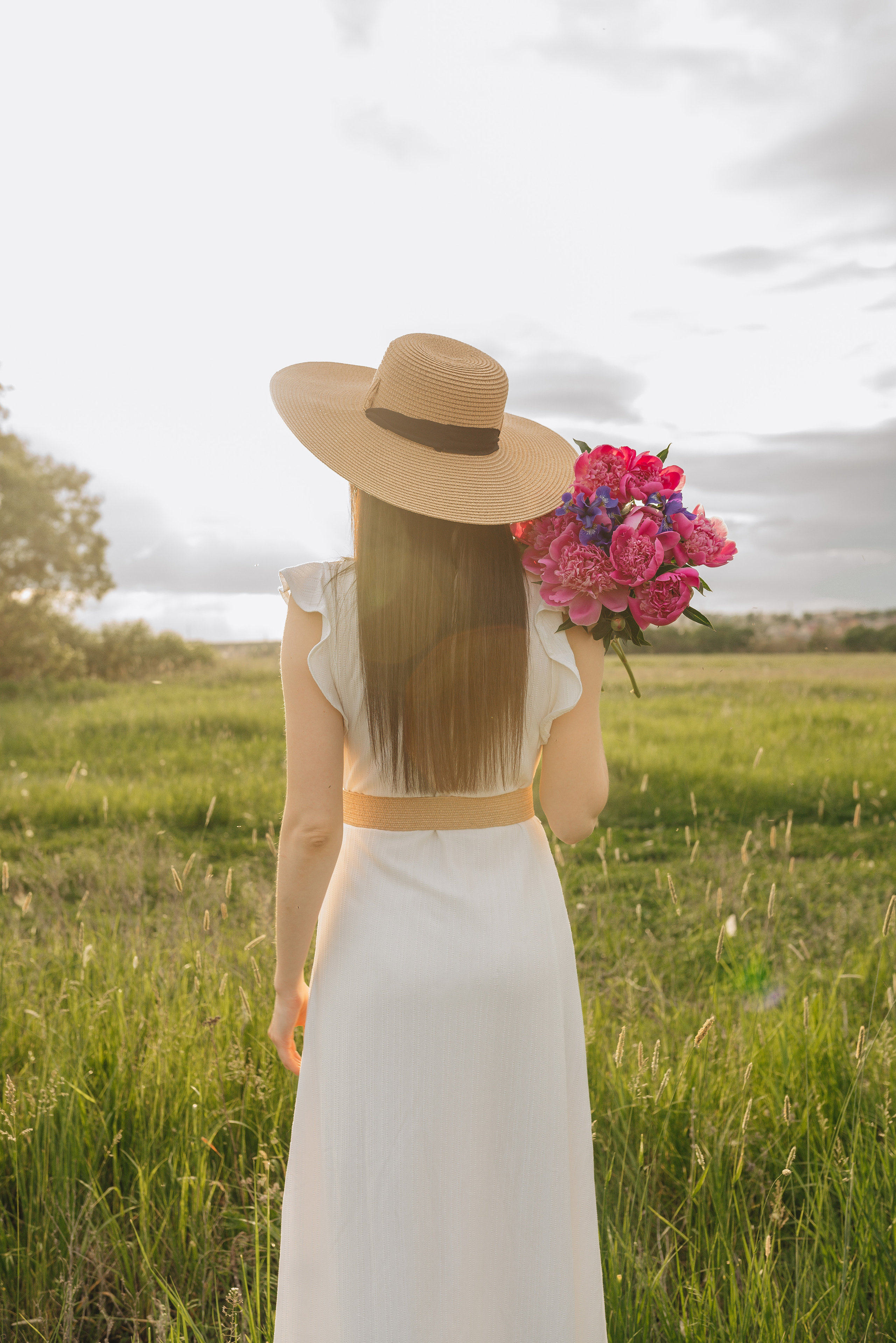 Татьяна | Съемка с пионами. Фотограф Карина Шмулёва. Воронеж и область