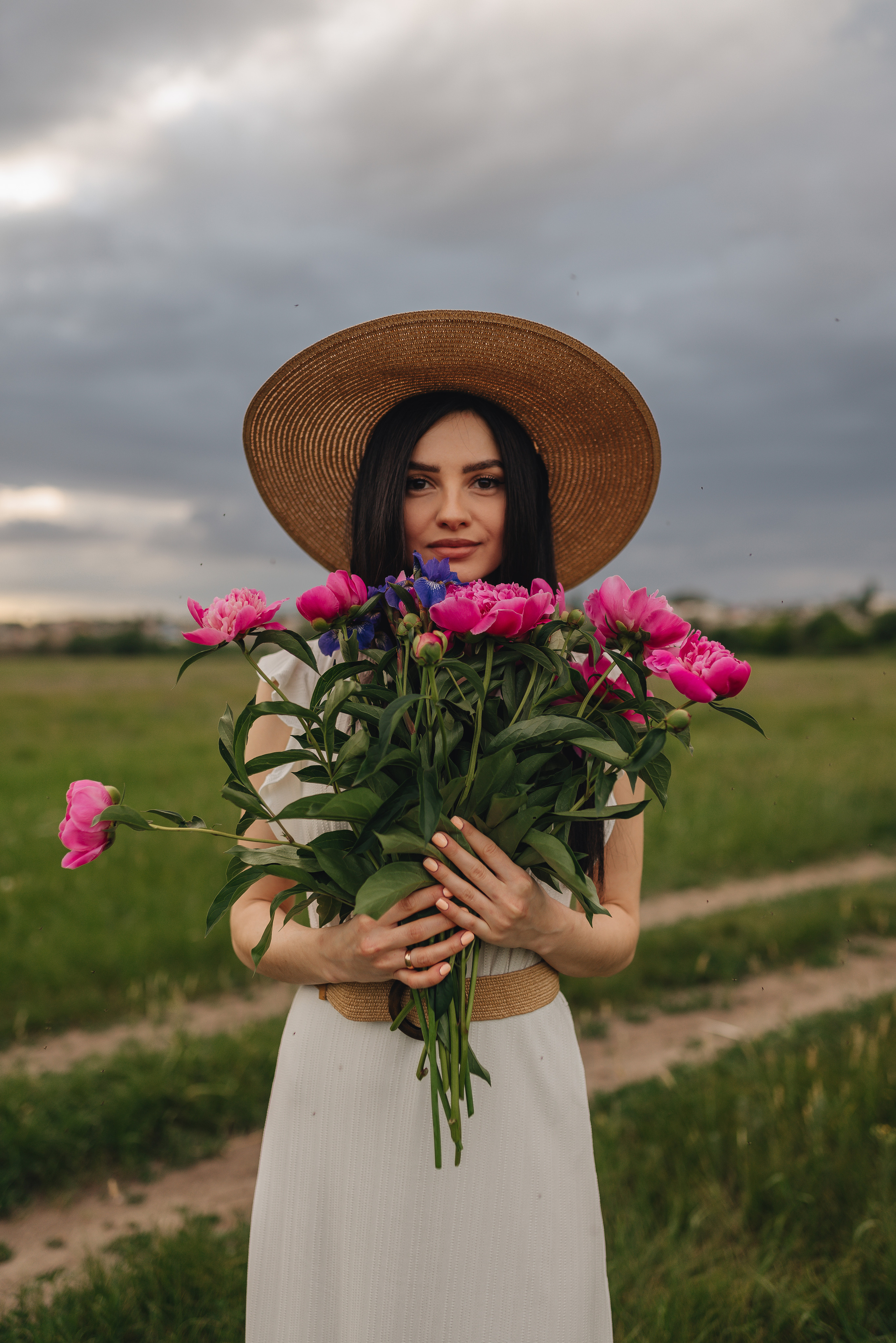 Татьяна | Съемка с пионами. Фотограф Карина Шмулёва. Воронеж и область