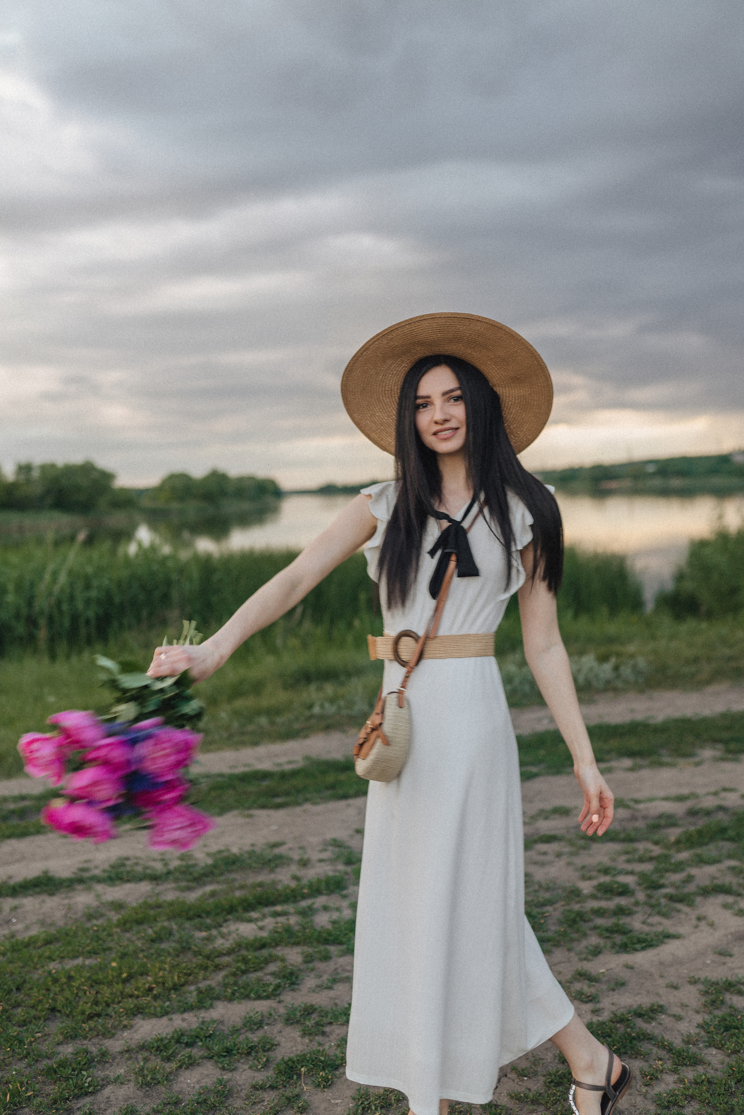 Татьяна | Съемка с пионами. Фотограф Карина Шмулёва. Воронеж и область