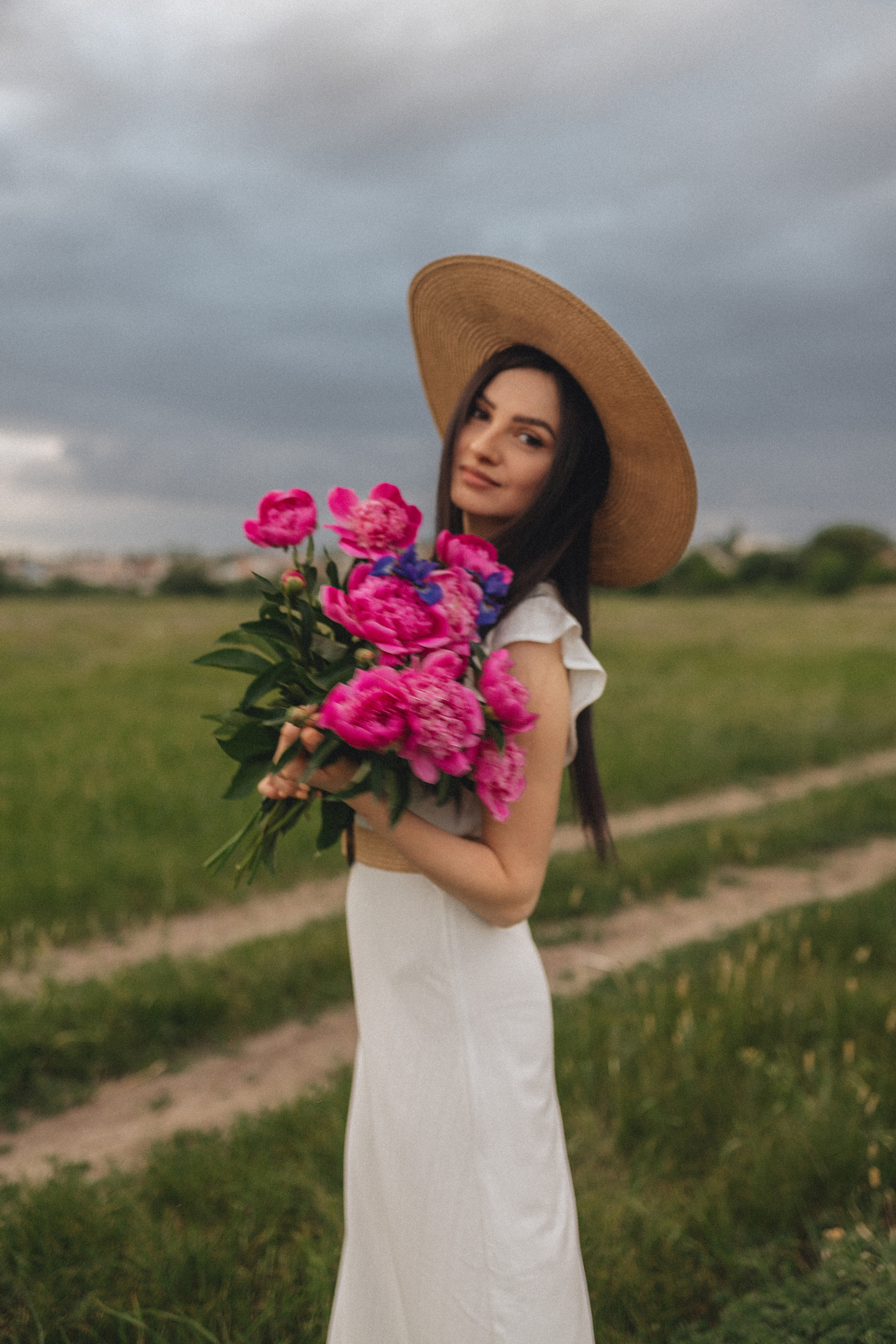 Татьяна | Съемка с пионами. Фотограф Карина Шмулёва. Воронеж и область