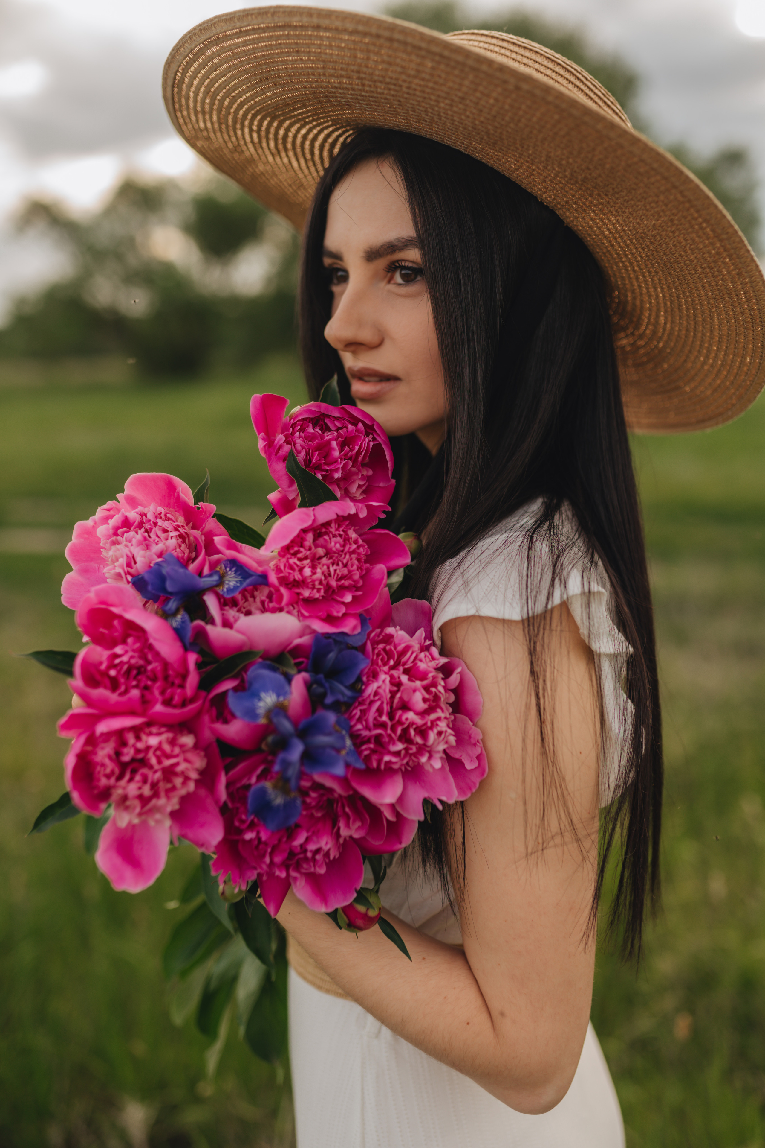Татьяна | Съемка с пионами. Фотограф Карина Шмулёва. Воронеж и область