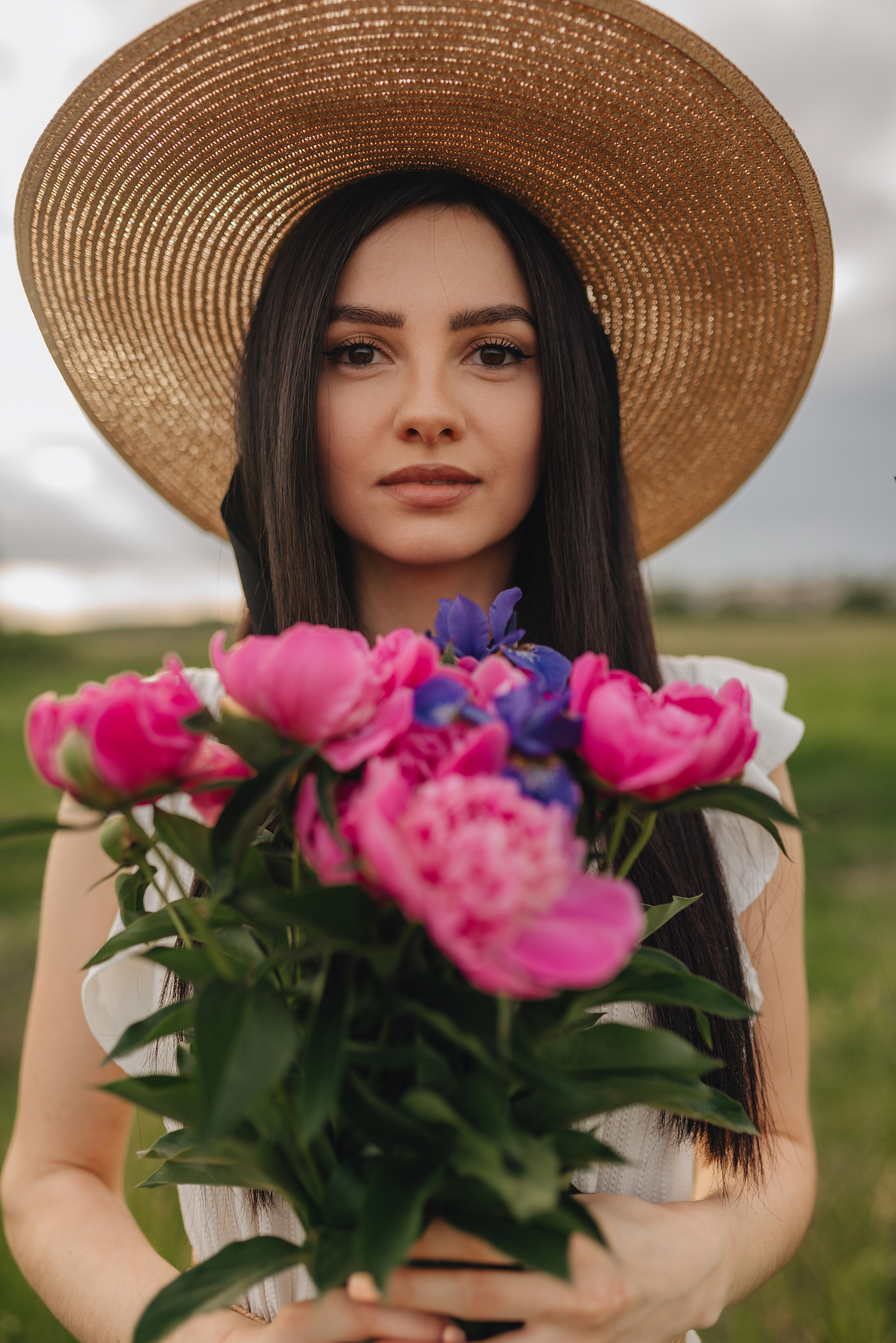 Татьяна | Съемка с пионами. Фотограф Карина Шмулёва. Воронеж и область