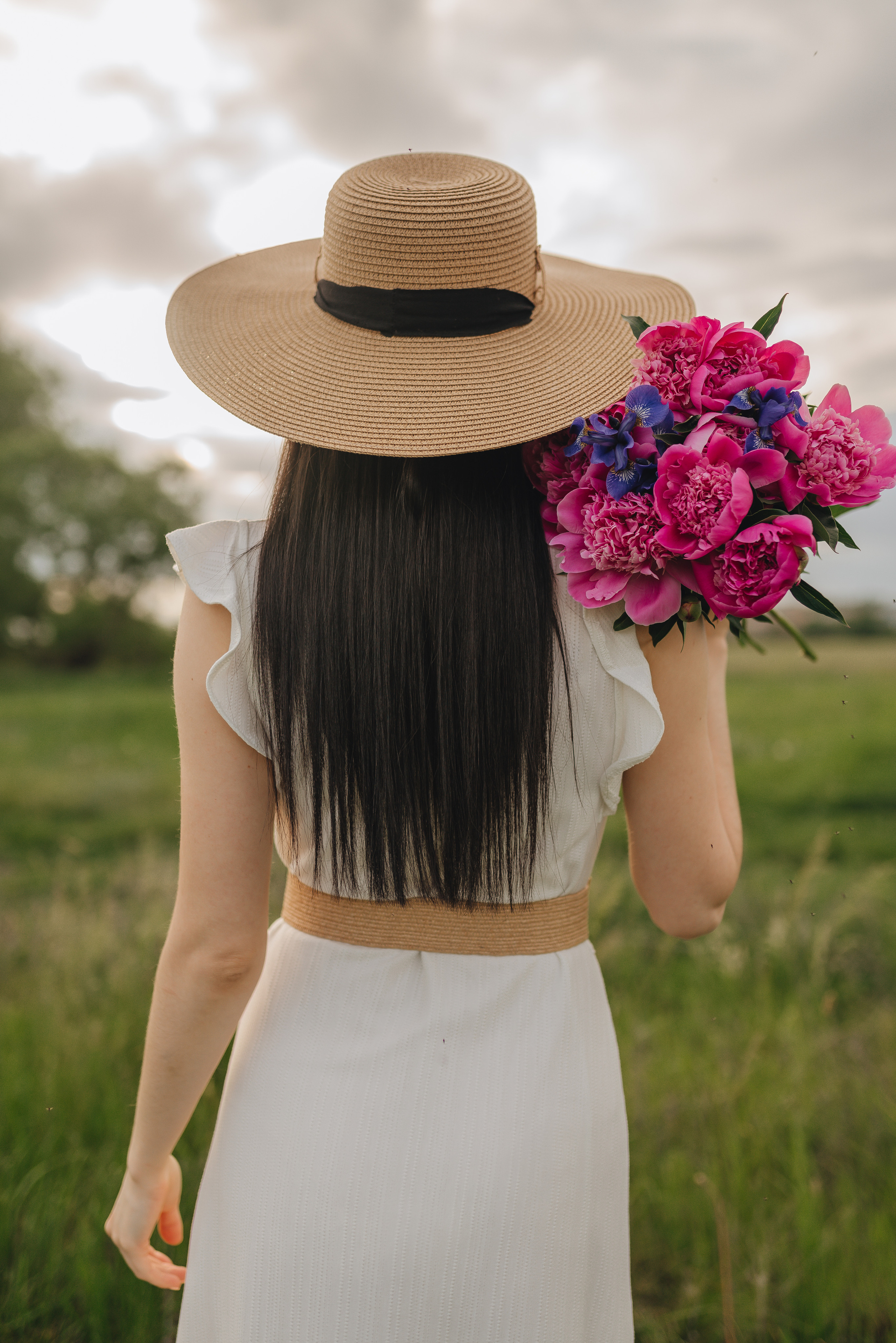 Татьяна | Съемка с пионами. Фотограф Карина Шмулёва. Воронеж и область