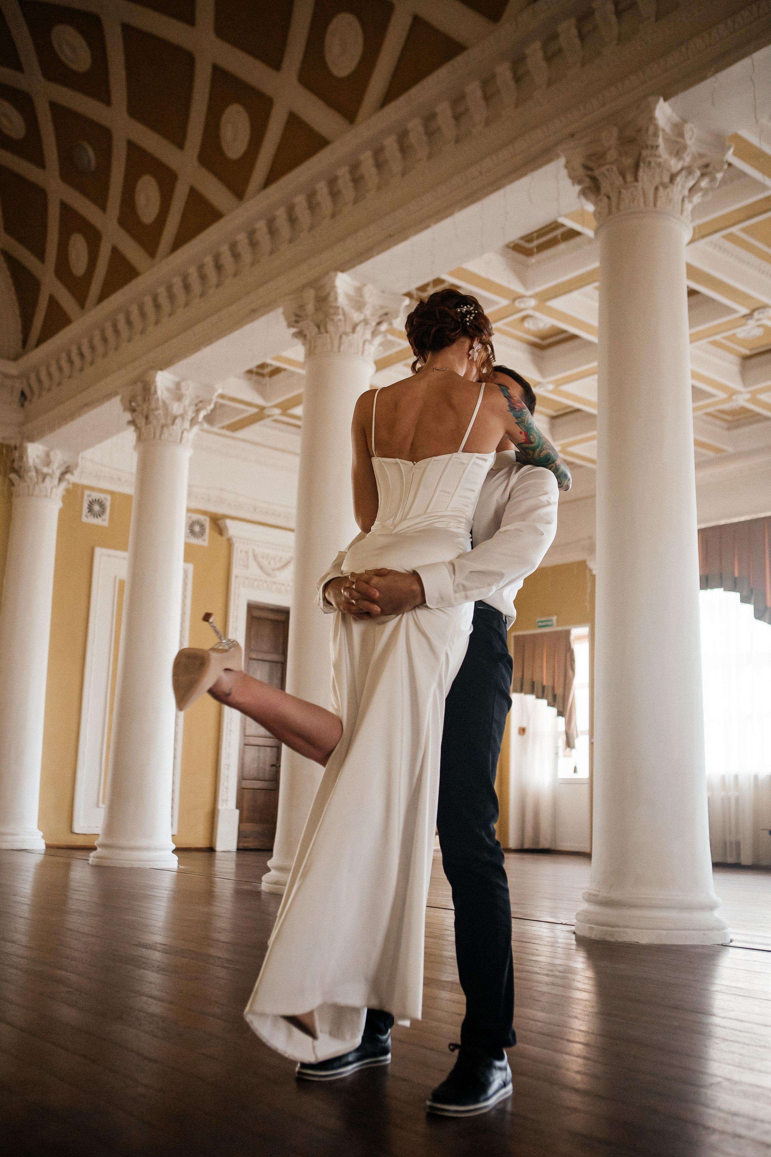 Илья и Ирина дворец и банкет. Свадебный фотограф Виктория Чуйко Магнитогорск. Визуал для бизнеса