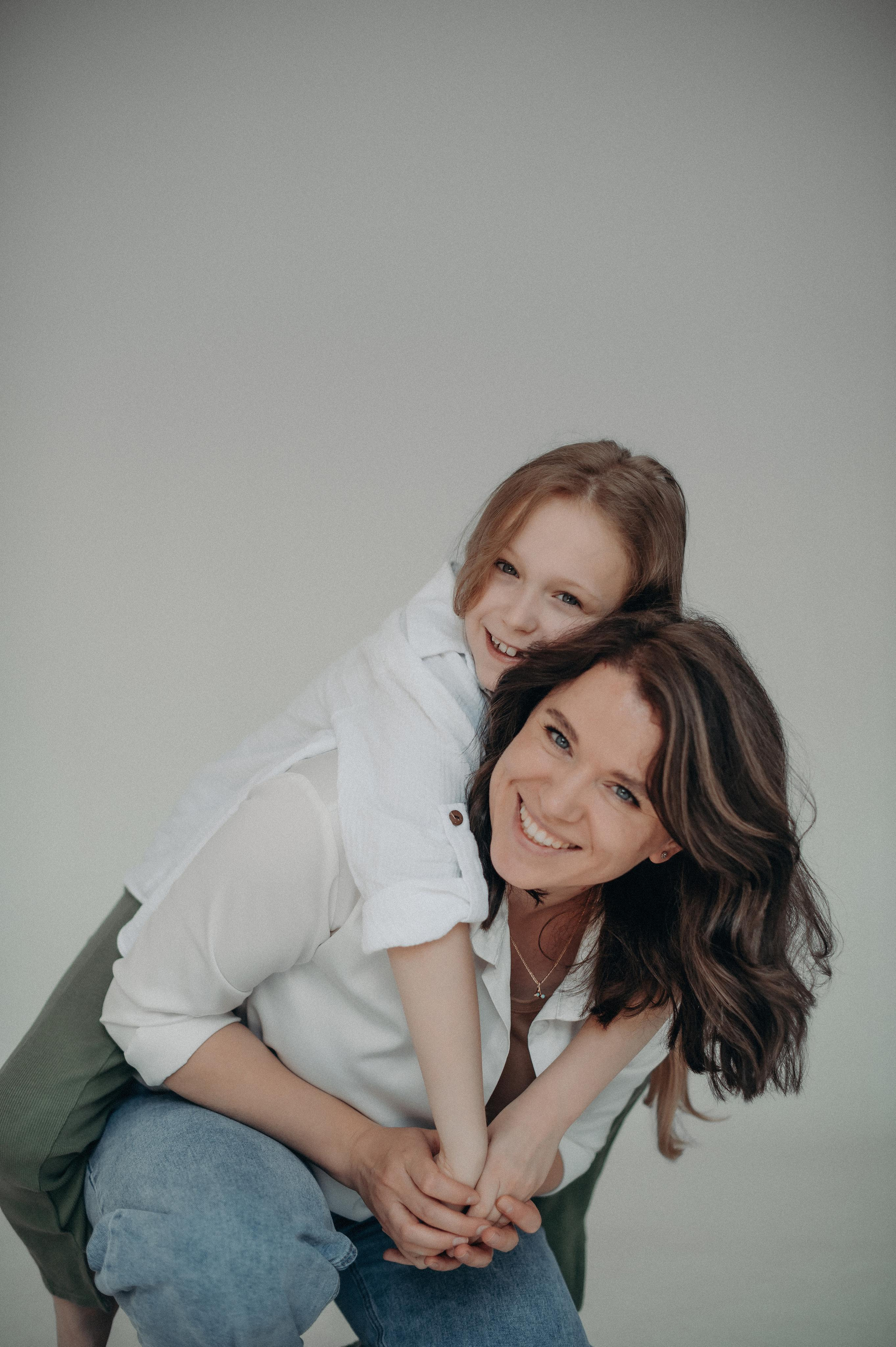 Юля и Илария. Главная