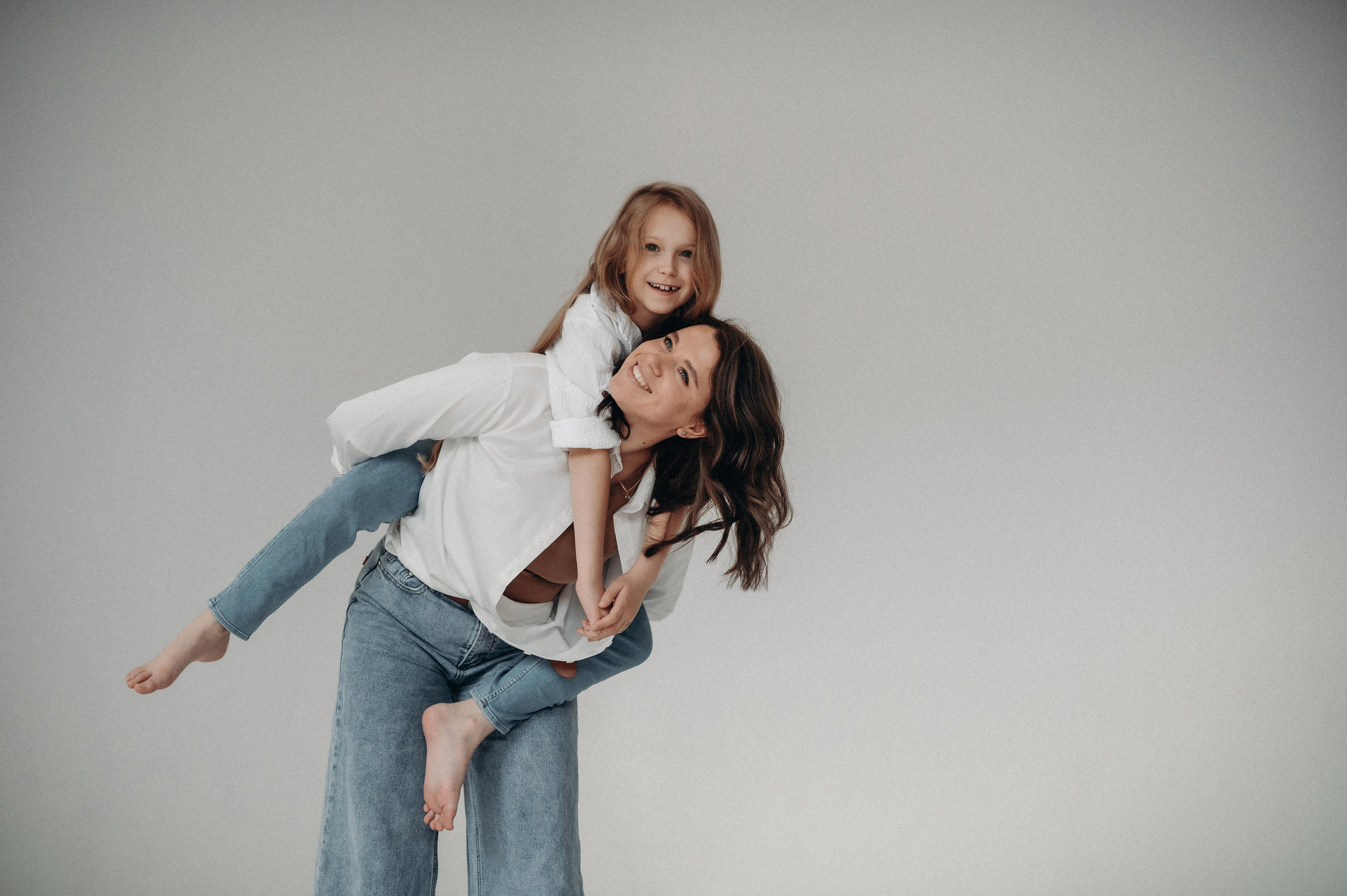 Юля и Илария. Главная