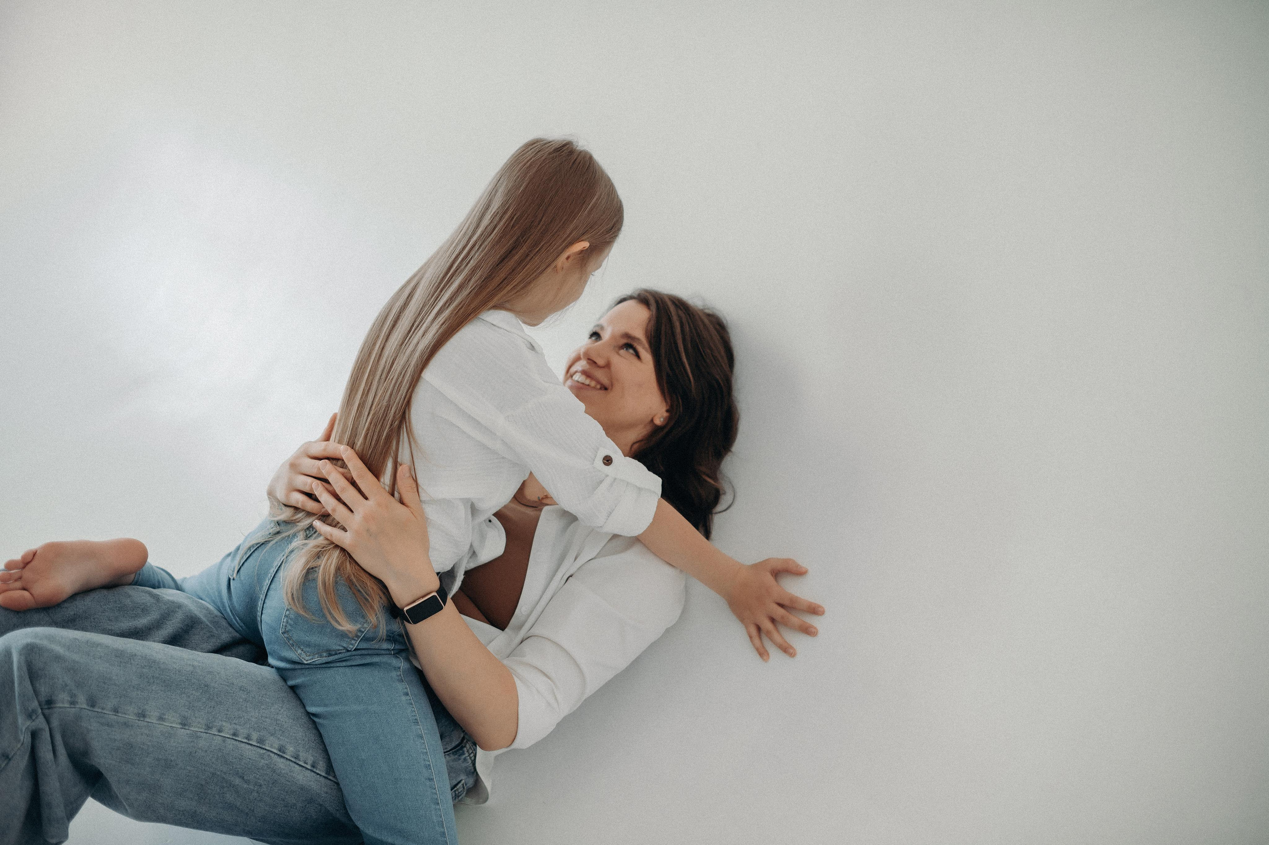 Юля и Илария. Главная