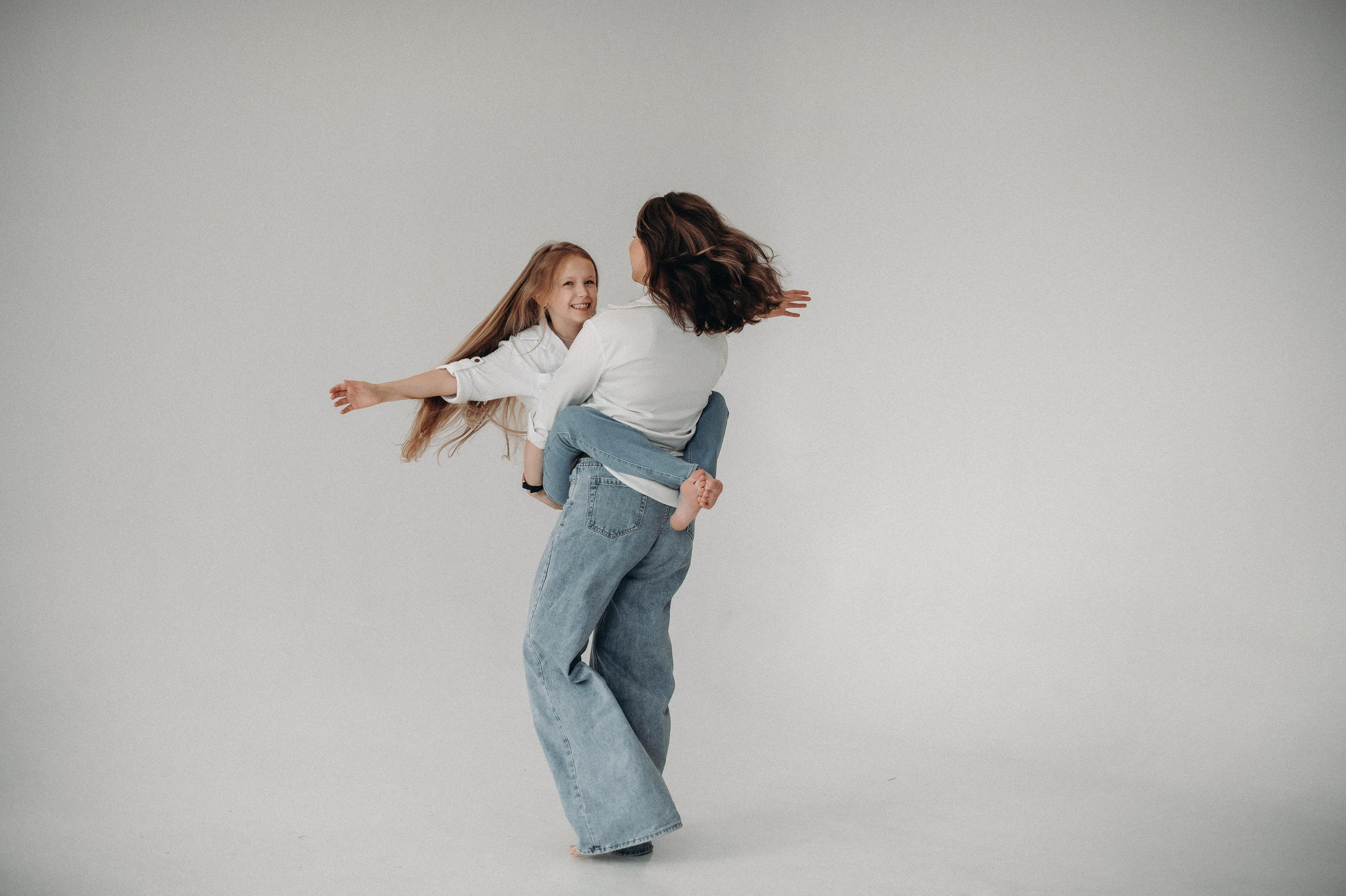 Юля и Илария. Главная