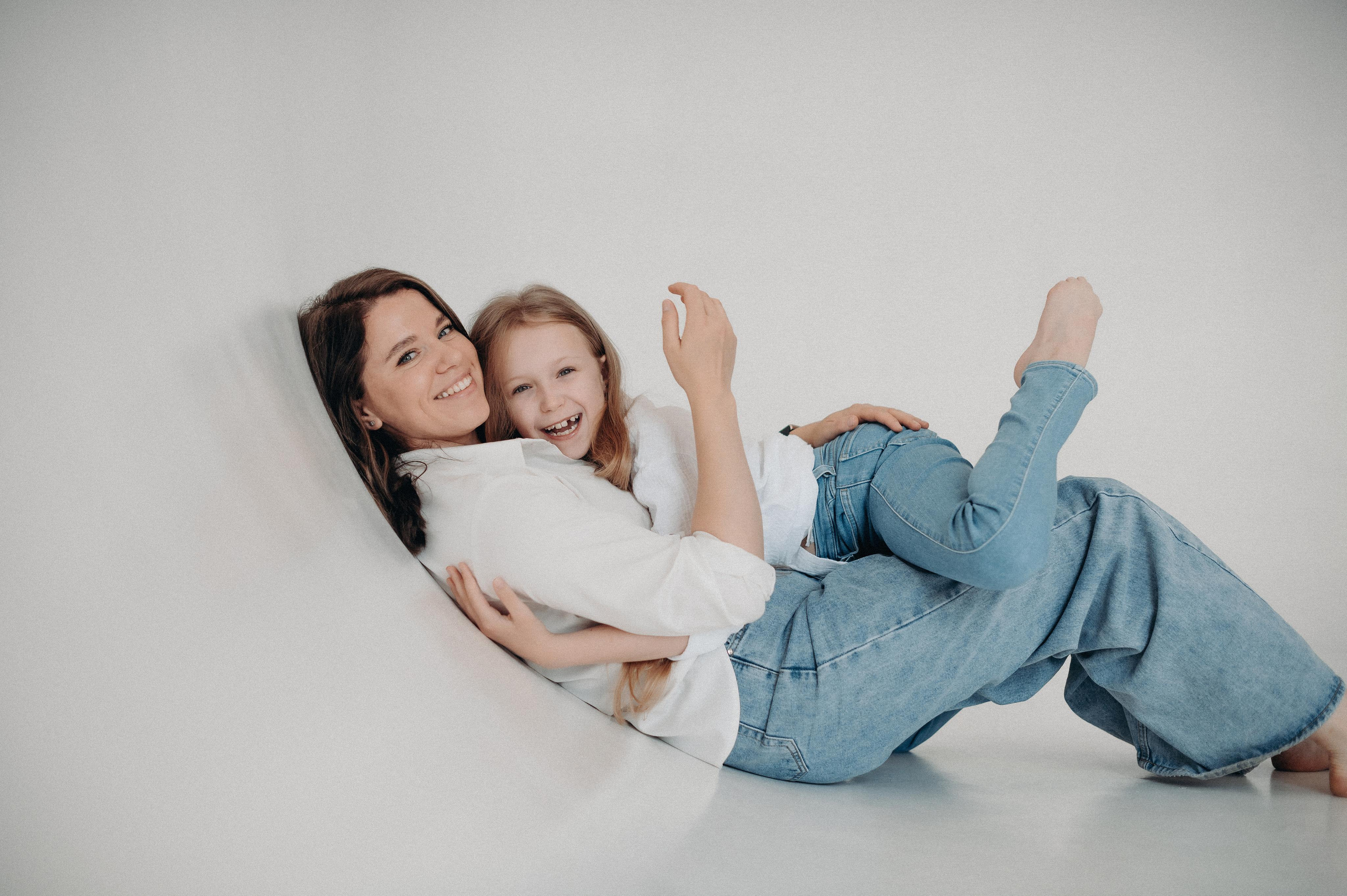 Юля и Илария. Главная