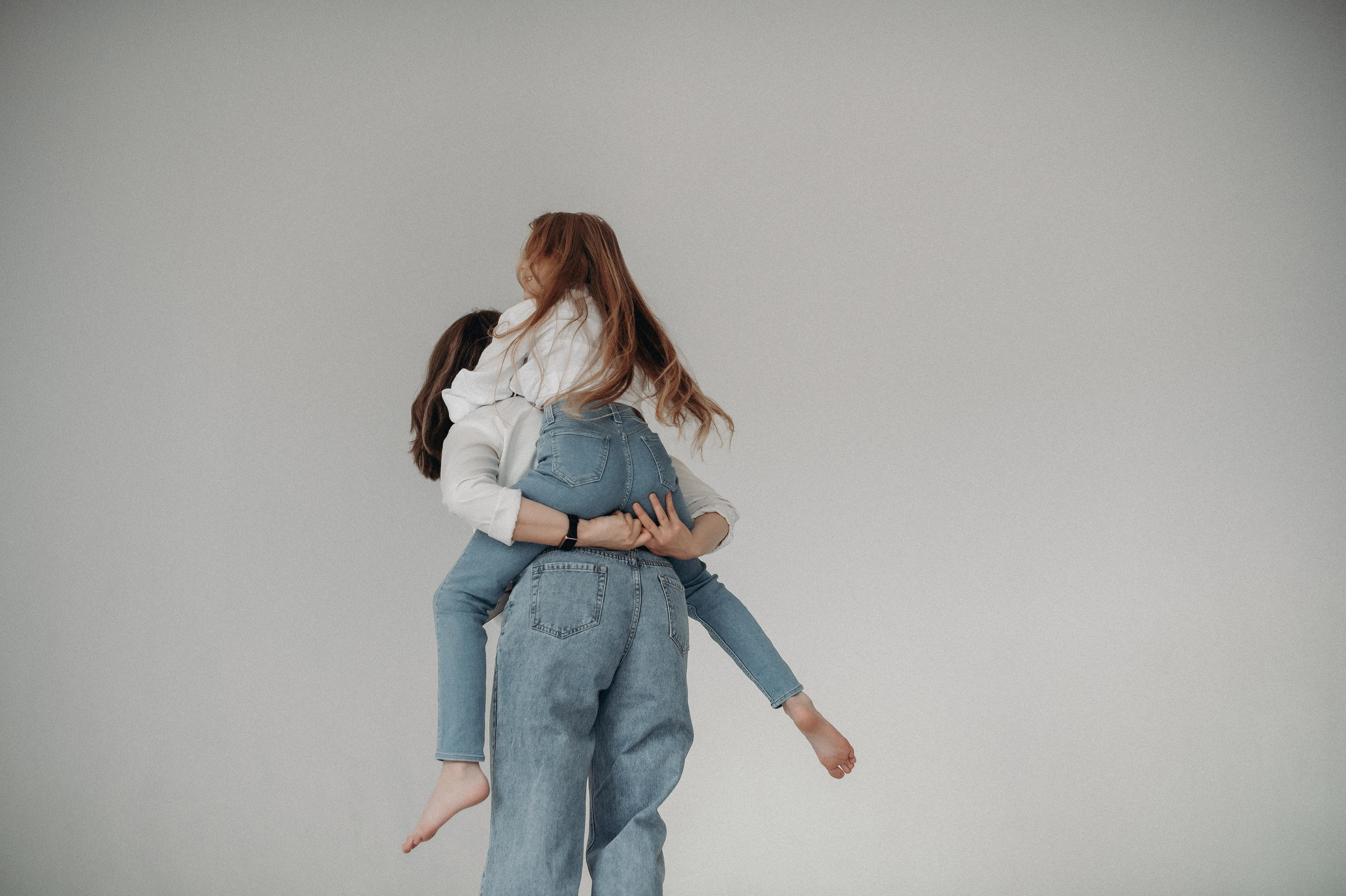 Юля и Илария. Главная