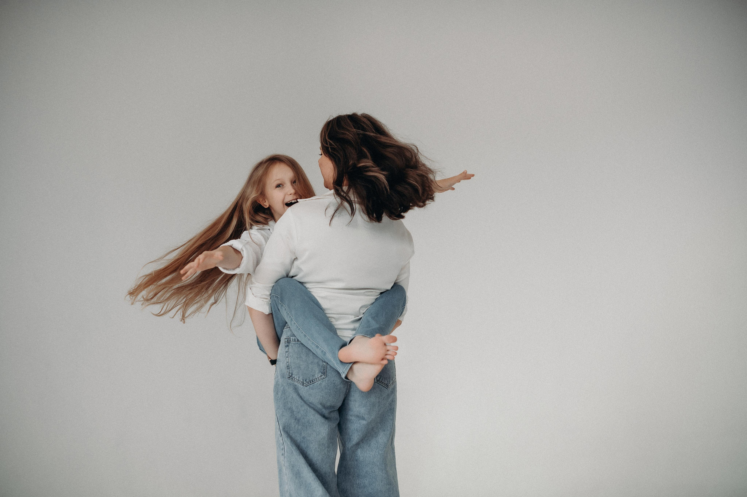 Юля и Илария. Главная