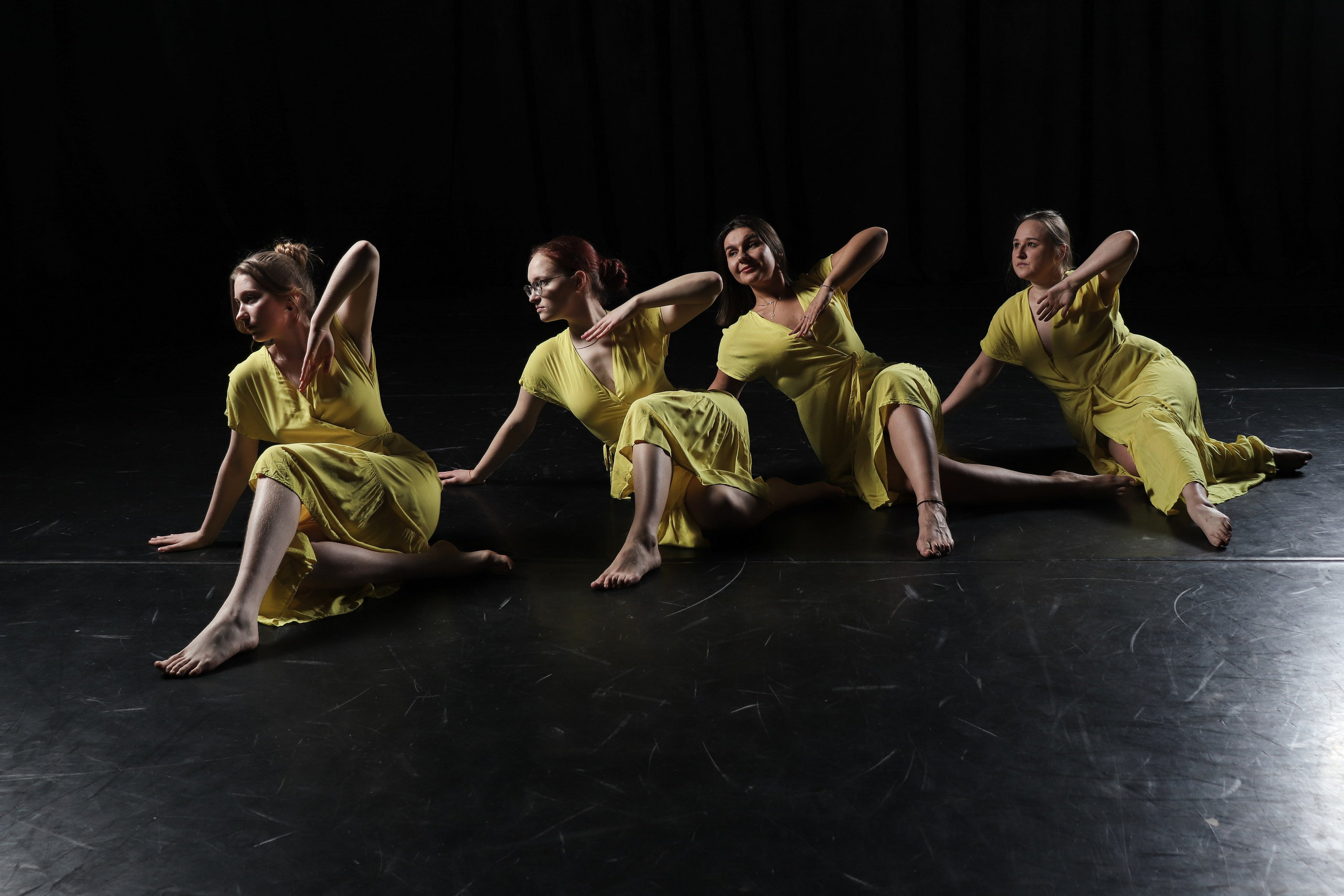 Театр танцевальной группы. Ивентный фотограф в Санкт-Петербурге Олег Комков