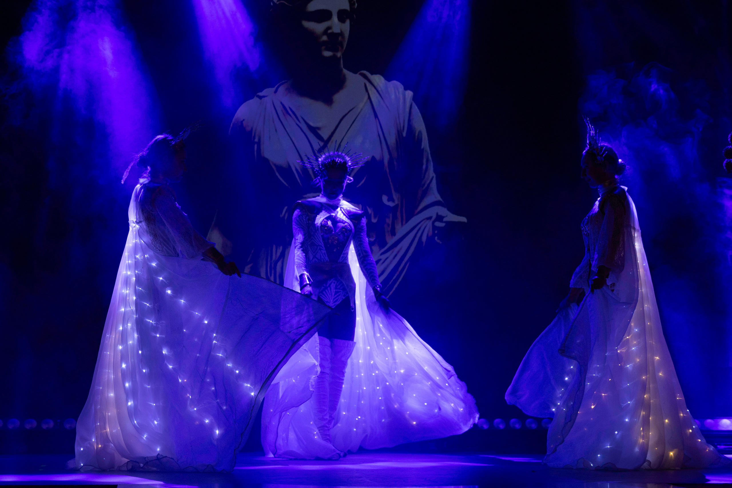 Модный показ «ИСКУШЕНИЕ» Казино Шамбала. Фотограф Olya Posnimay