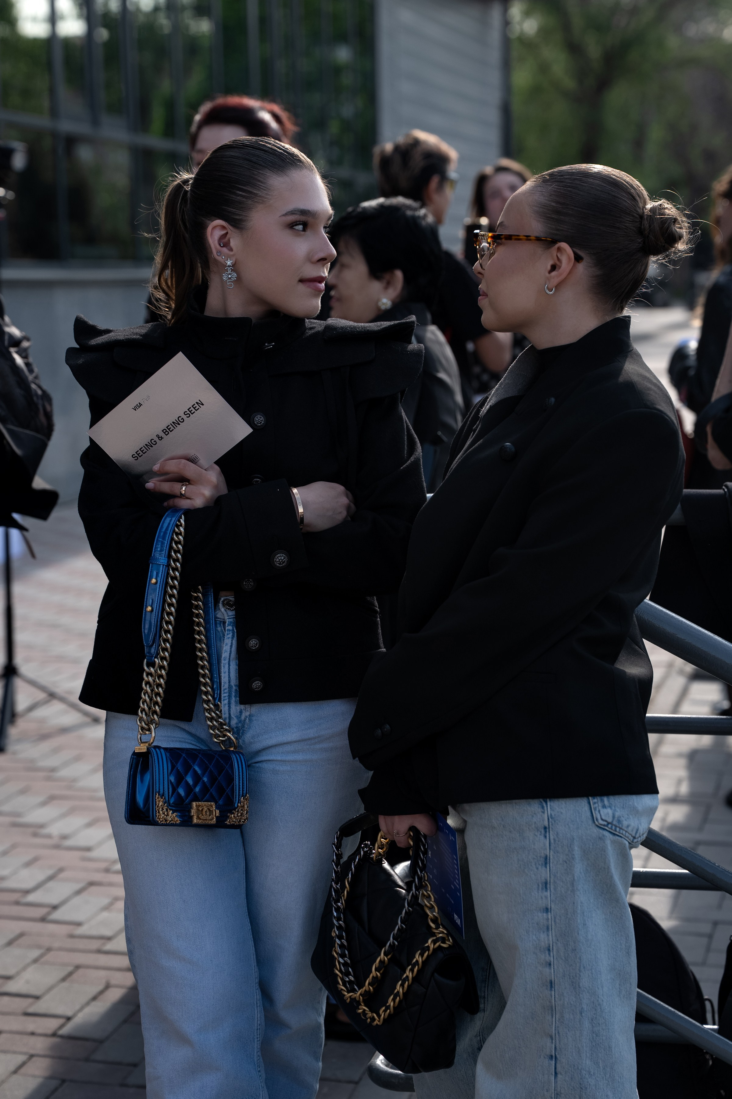Visa Fashion Week Almaty Pre-Fall 2026 April StreetStyle Day 1. Сайт Алматинского НЮ АРТ, будуар и фэшн фотографа Дениса Карпенко