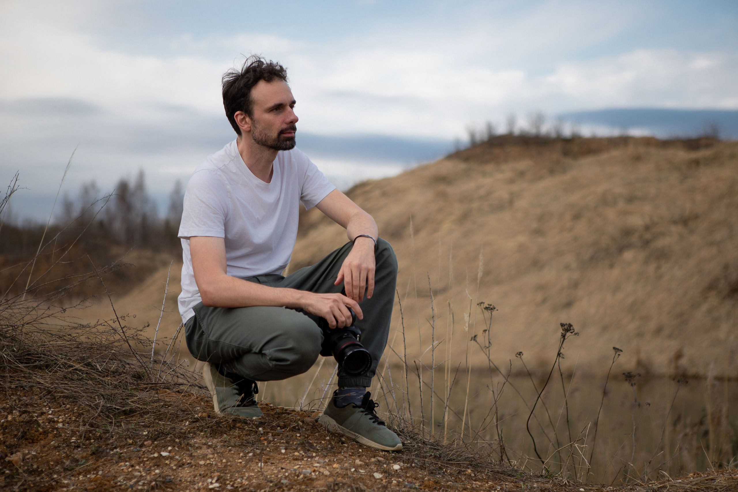 Мужская фотосессия на природе в Подмосковье. Атмосферный мужской портрет