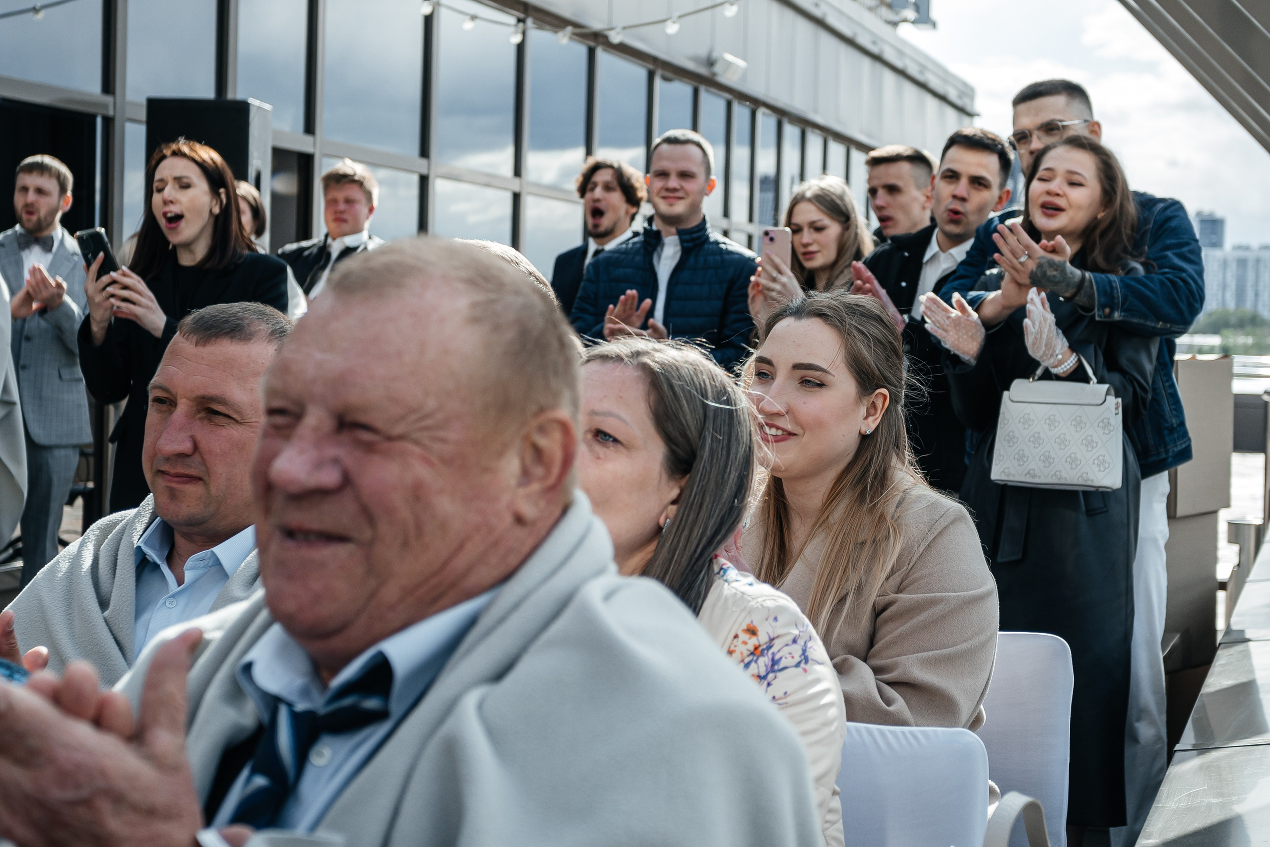 Фотосъёмка выездной регистрации на крыше отеля Сергей и Екатерина. Александр Оношкин. Свадебный фотограф в Екатеринбурге