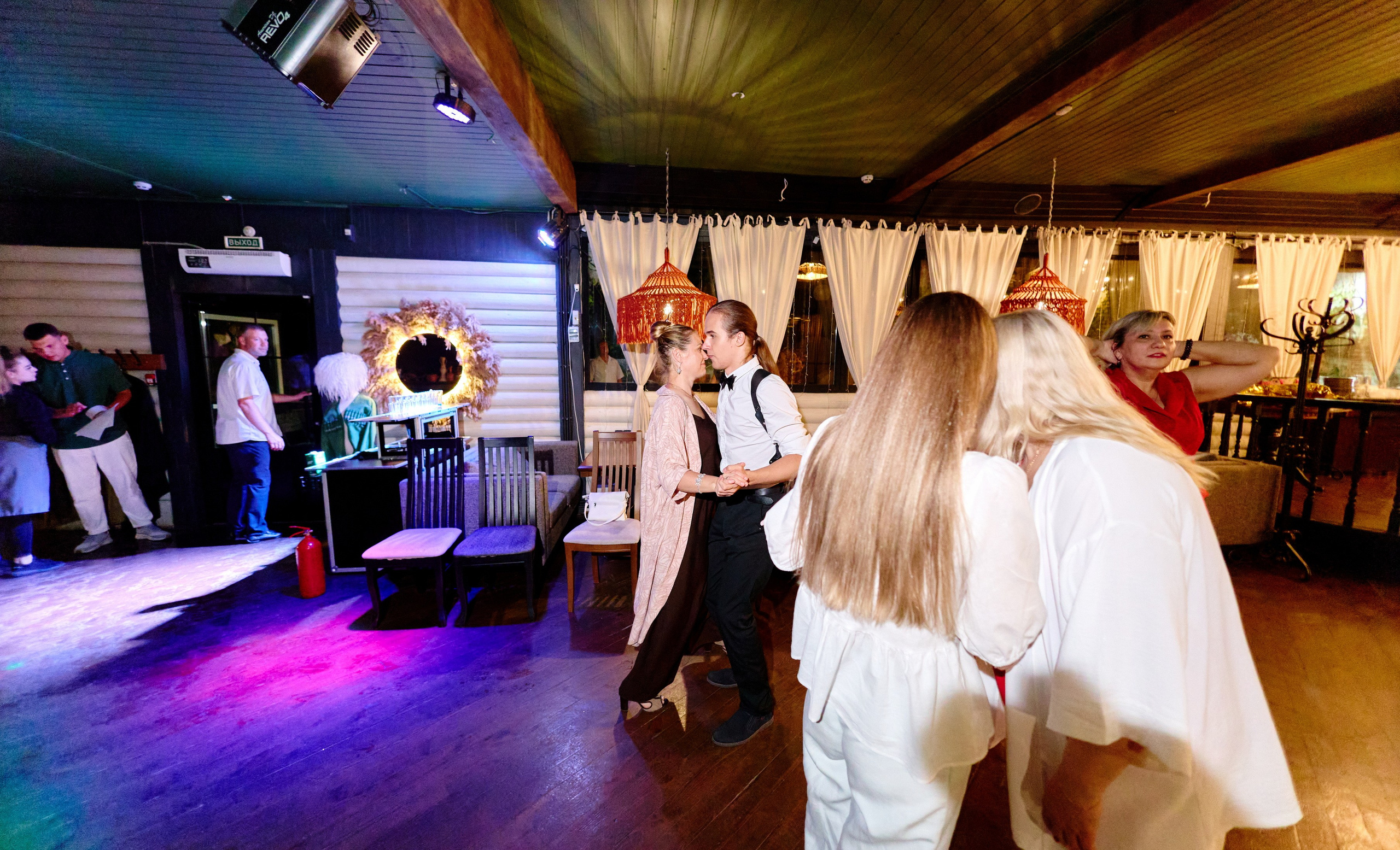 Выпускной 35 Сош. Фотограф Выпускные альбомы Таганрог Сергей Коробченко