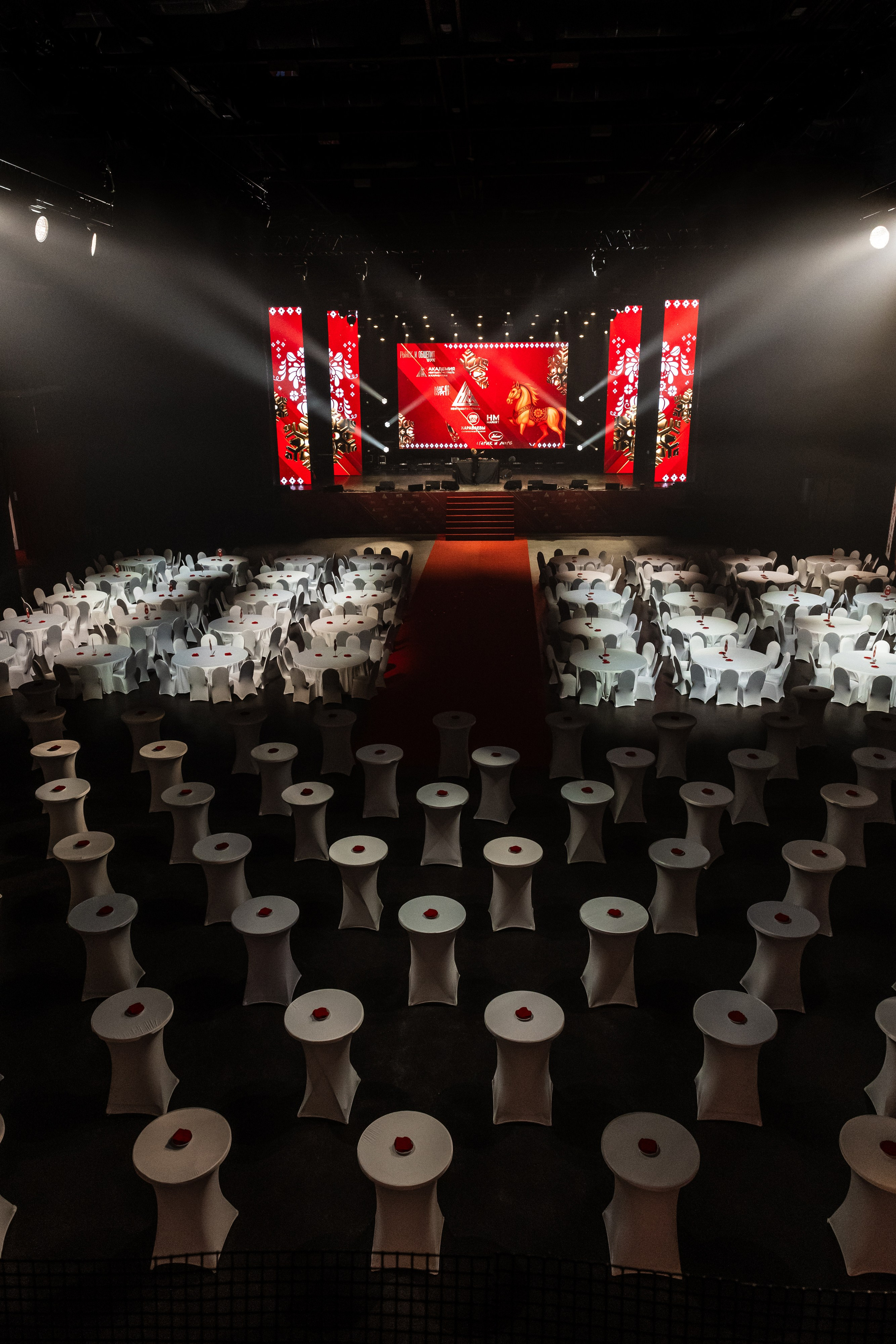 ЗОЛОТОЙ РЕКОРД — А-ЛЯ РУС!. ФОТОГРАФ ВАШИХ ЛУЧШИХ СОБЫТИЙ