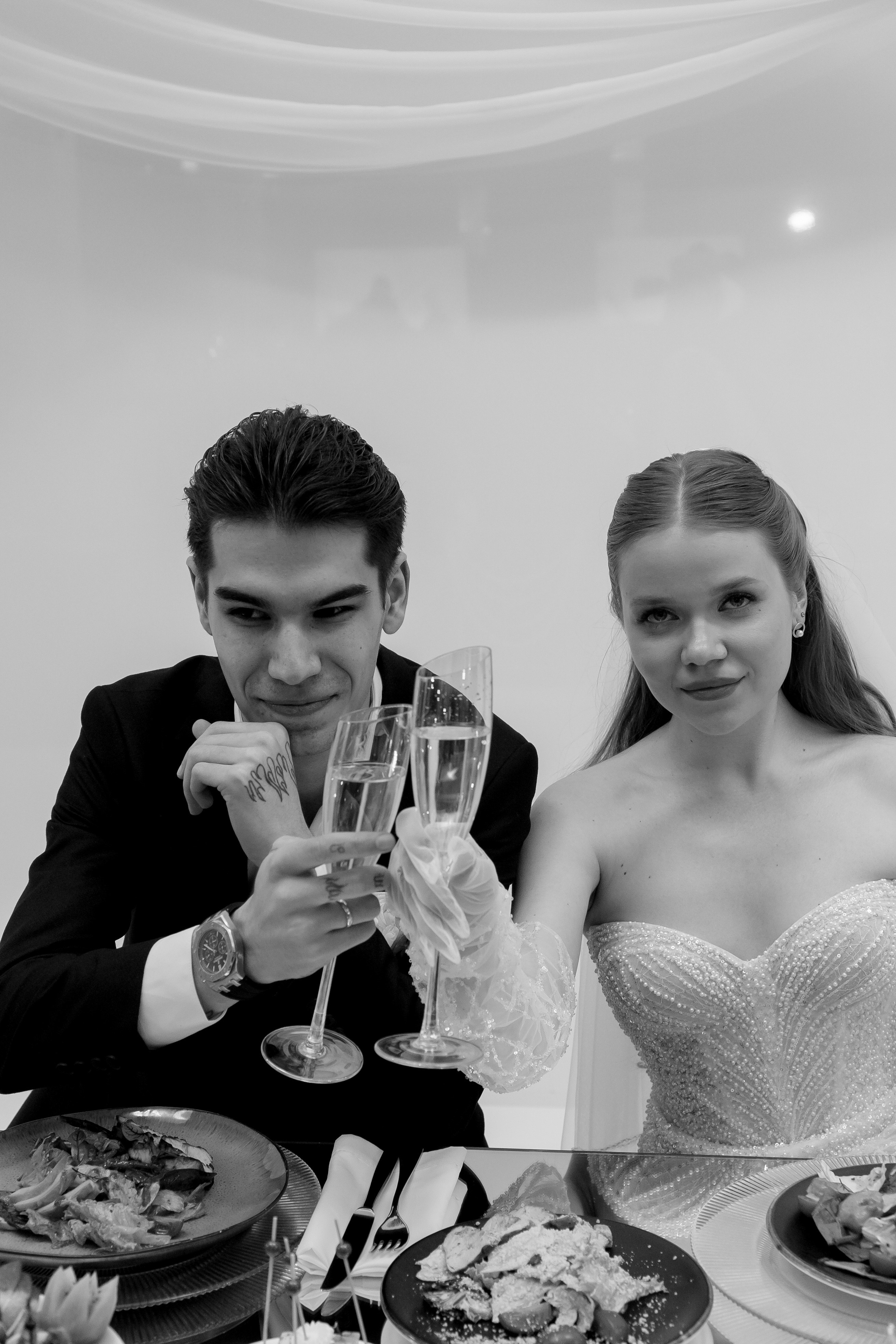 СВАДЕБНАЯ СЬЕМКА СБОРОВ В ОТЕЛЕ И ВЫЕЗД НА ЦЕРЕМОНИЮ (СНЯТО В СИБИРЕ В НИЖНЕВАРТОВСКЕ). Профессиональный фотограф, Санкт-Петербург — Виктория Богомолова